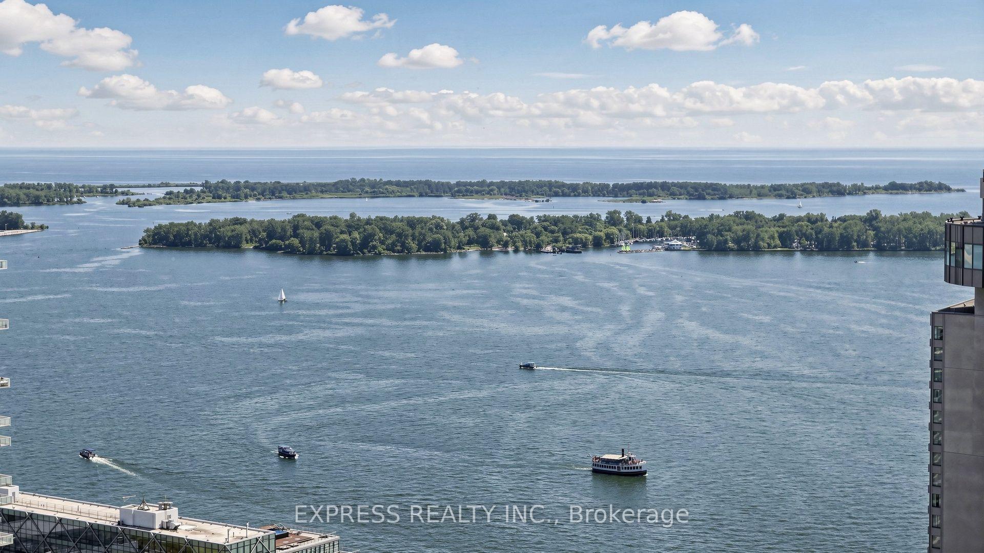 33 Bay Street 4207, Toronto Unit: 4207