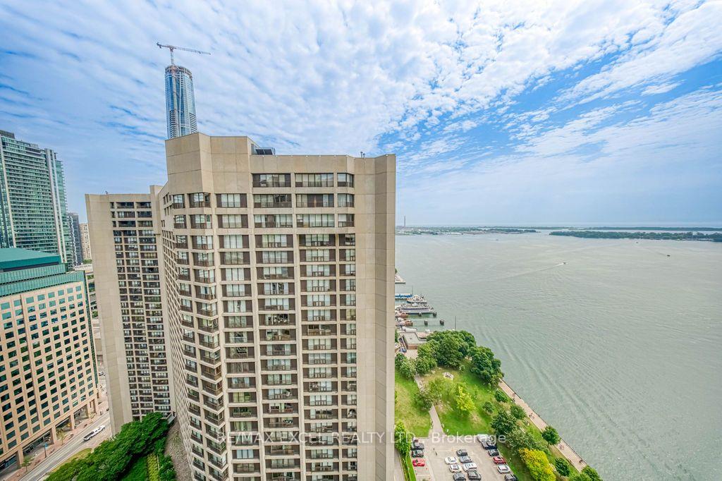 65 Harbour Square 3403, Toronto Unit: 3403
