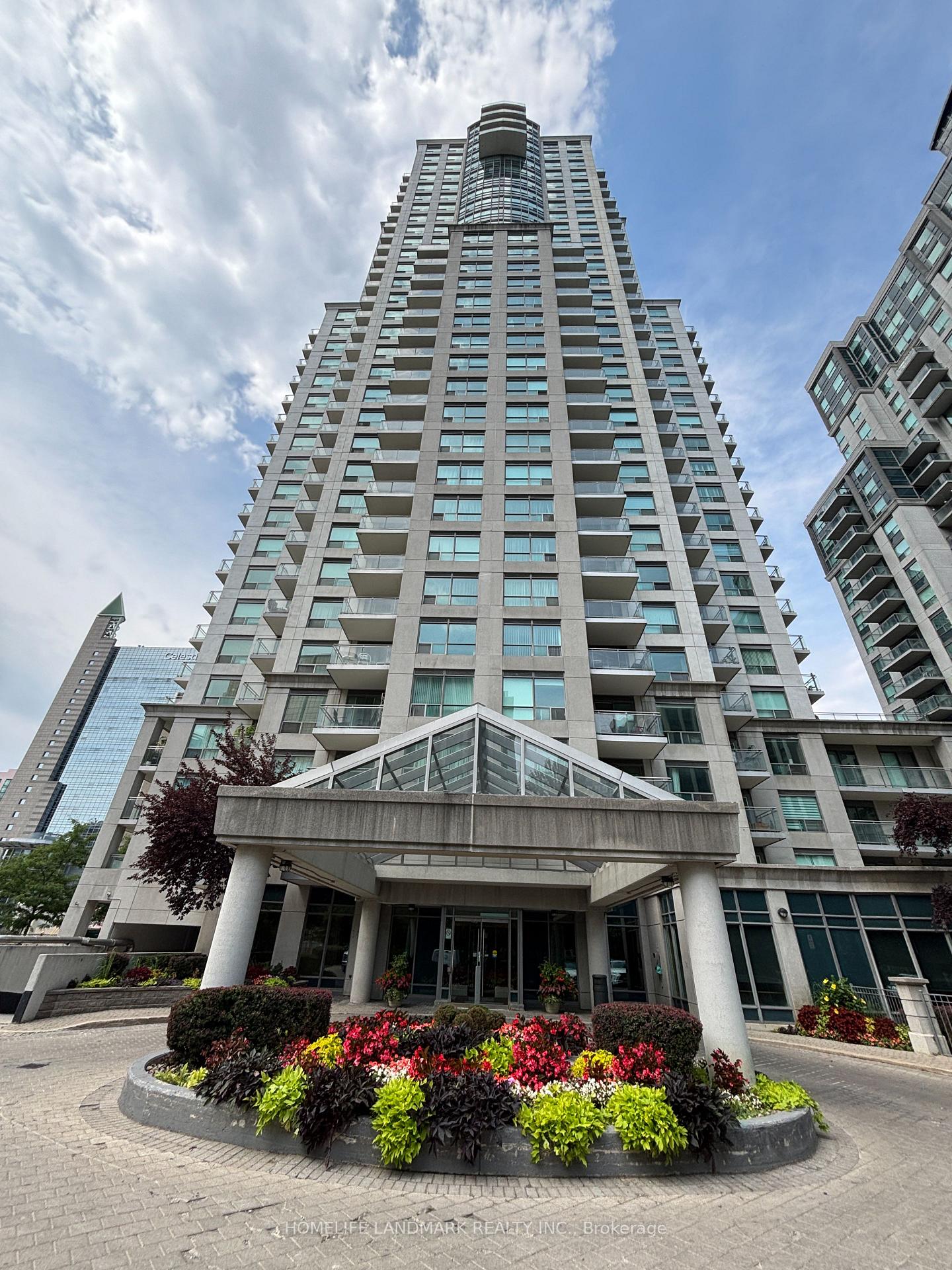 21 Hillcrest Avenue 902, Toronto Unit: 902