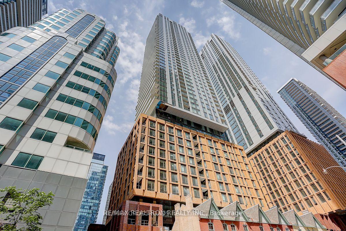 8 Widmer Street 2305, Toronto Unit: 2305