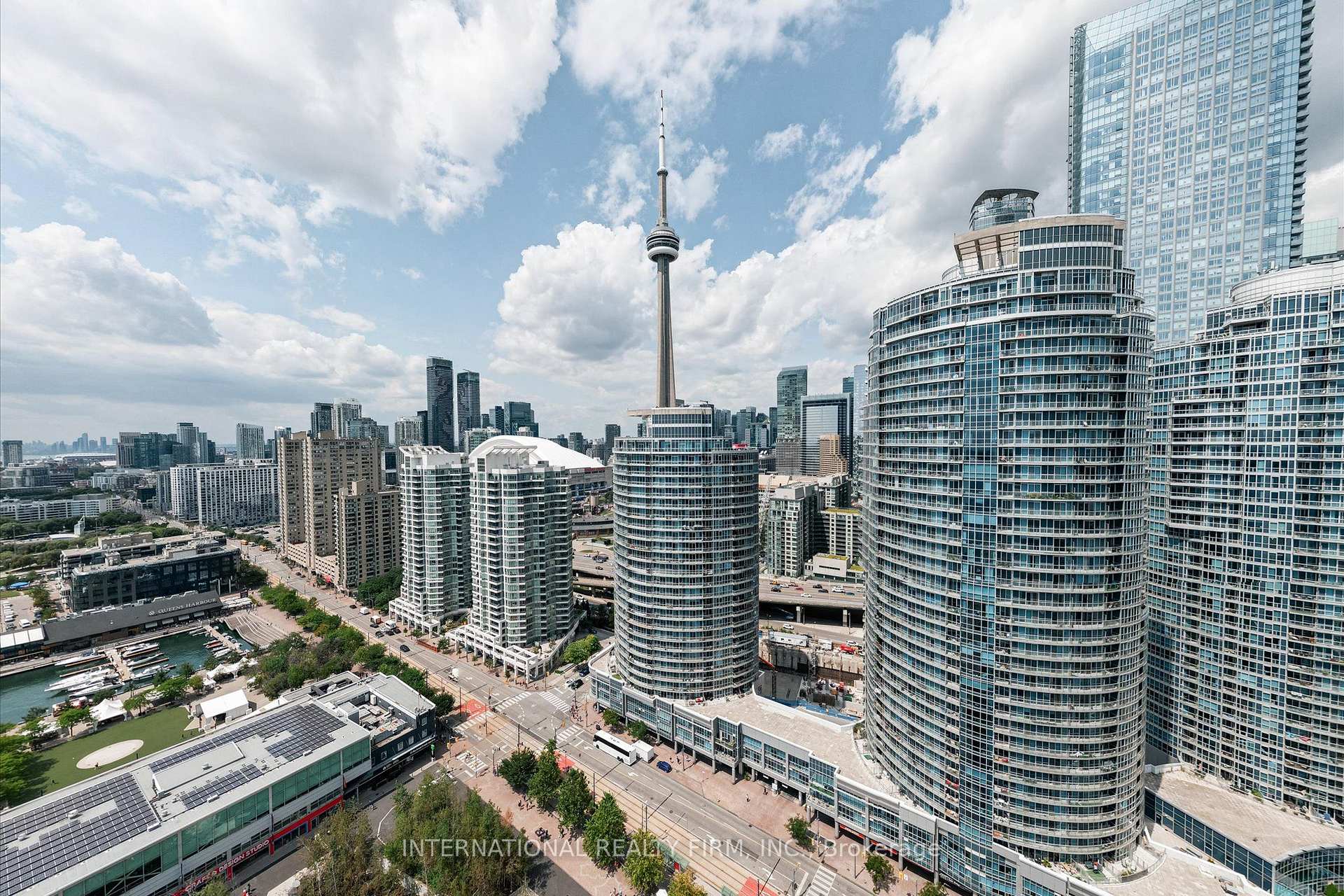 218 Queens Quay W Ph4, Toronto Unit: Ph4