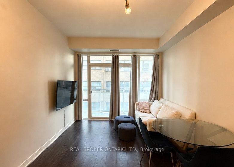 223 St. Clair Avenue W 713, Toronto Unit: 713