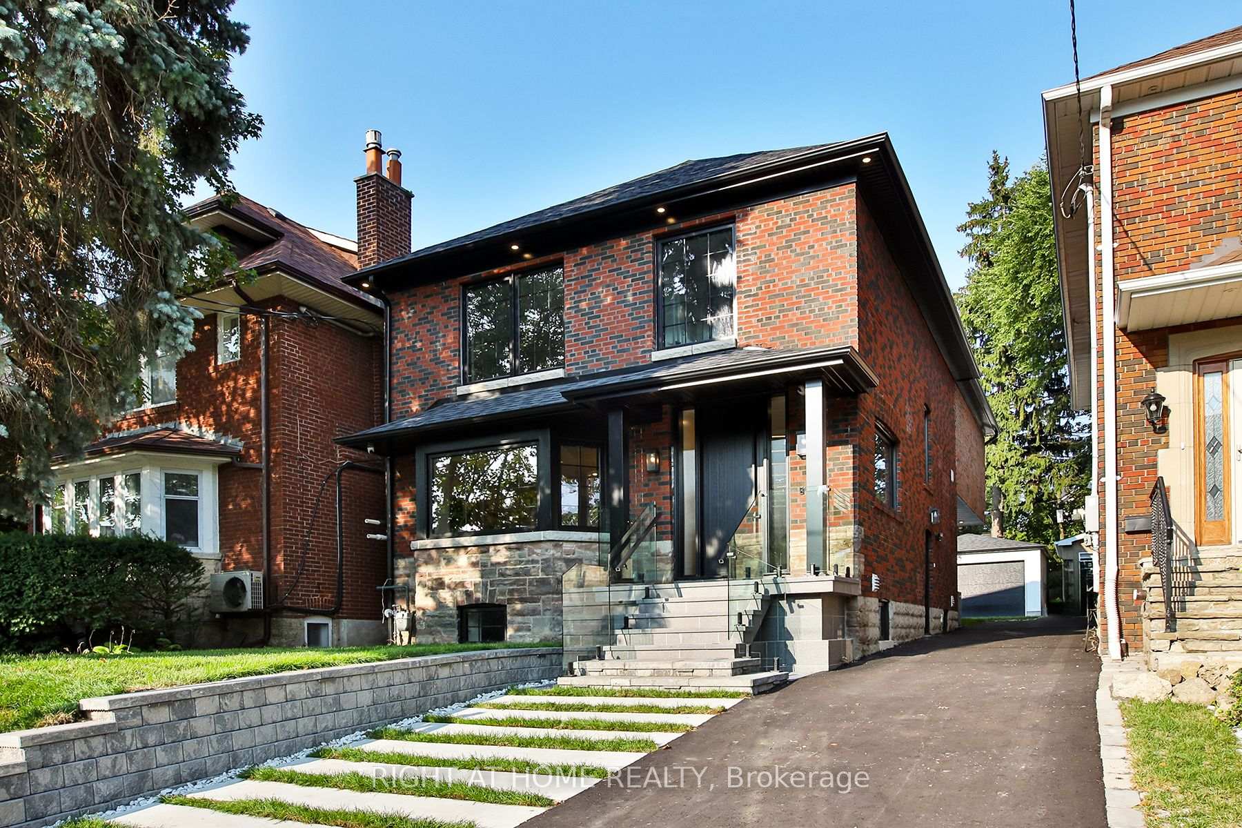 106 Eastbourne Avenue, Toronto