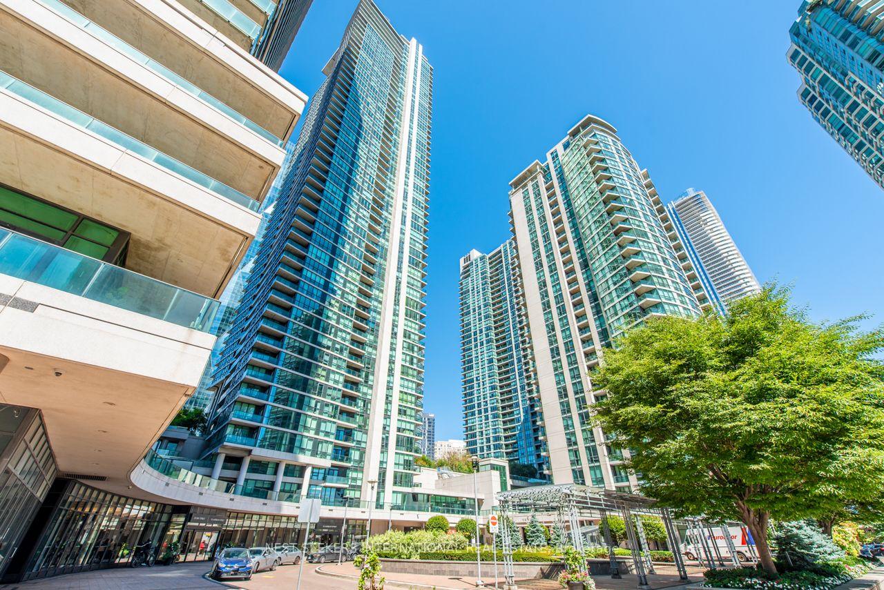 16 Harbour Street 3602, Toronto Unit: 3602