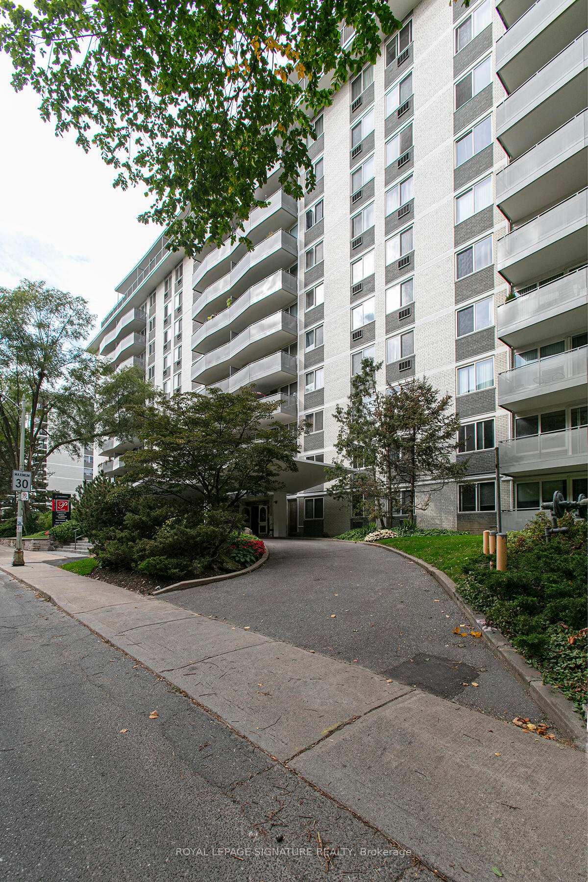 10 Shallmar Boulevard 201, Toronto Unit: 201