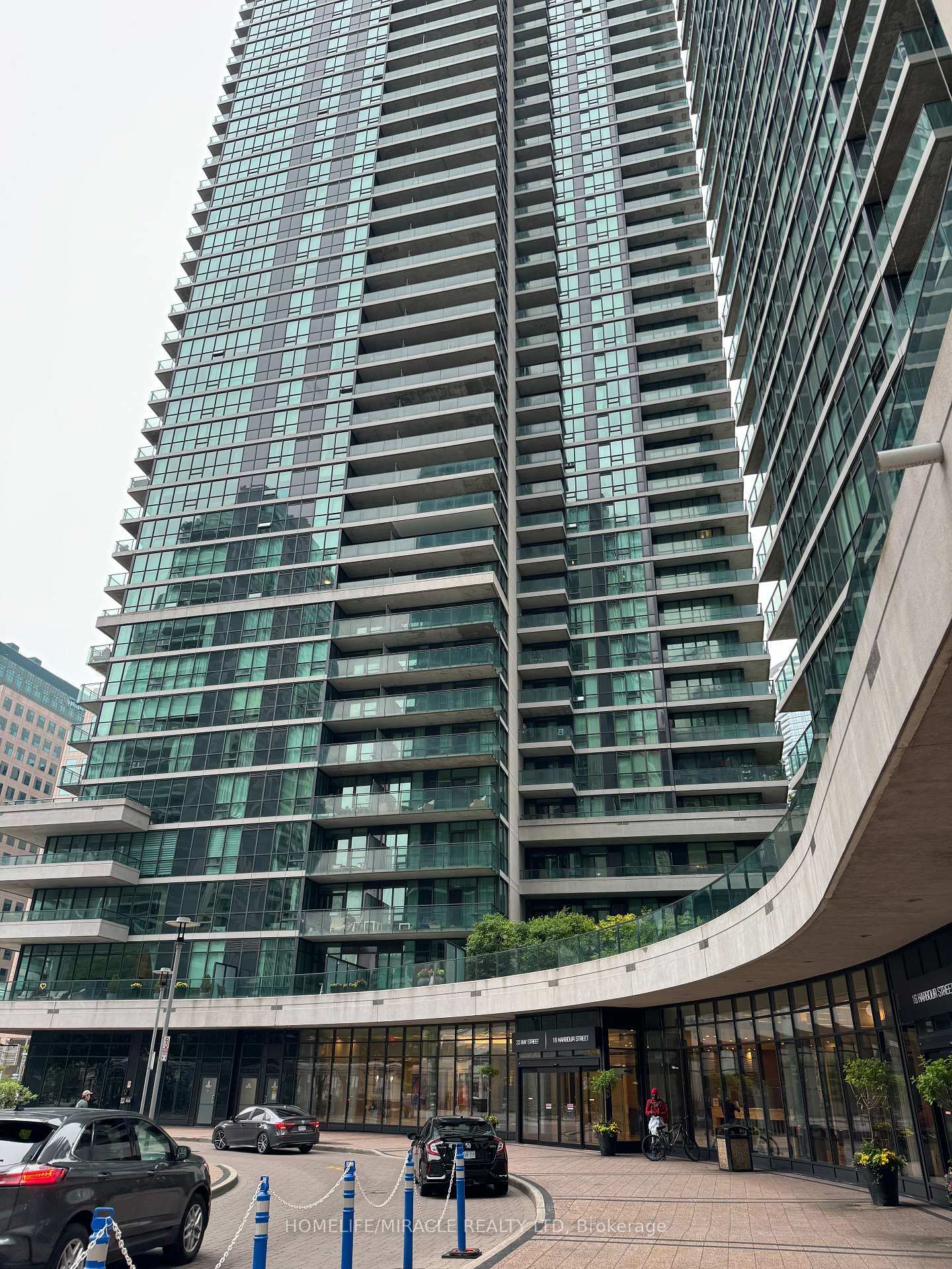 33 Bay Street 3702, Toronto Unit: 3702