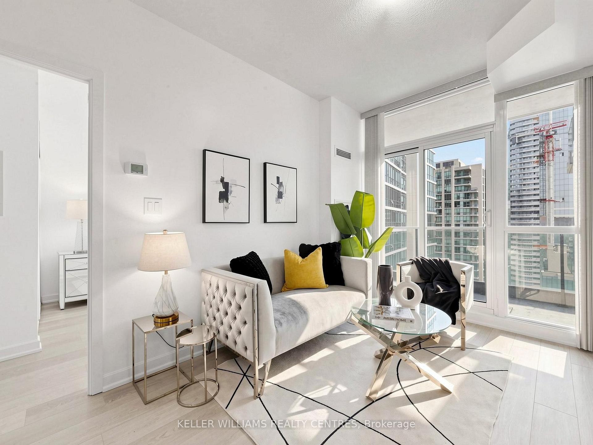 33 Bay Street 3305, Toronto Unit: 3305