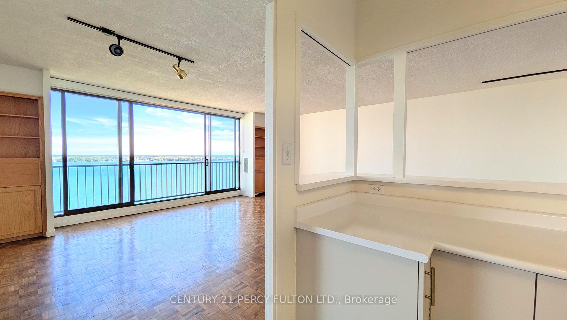 33 Harbour Square 1823, Toronto Unit: 1823
