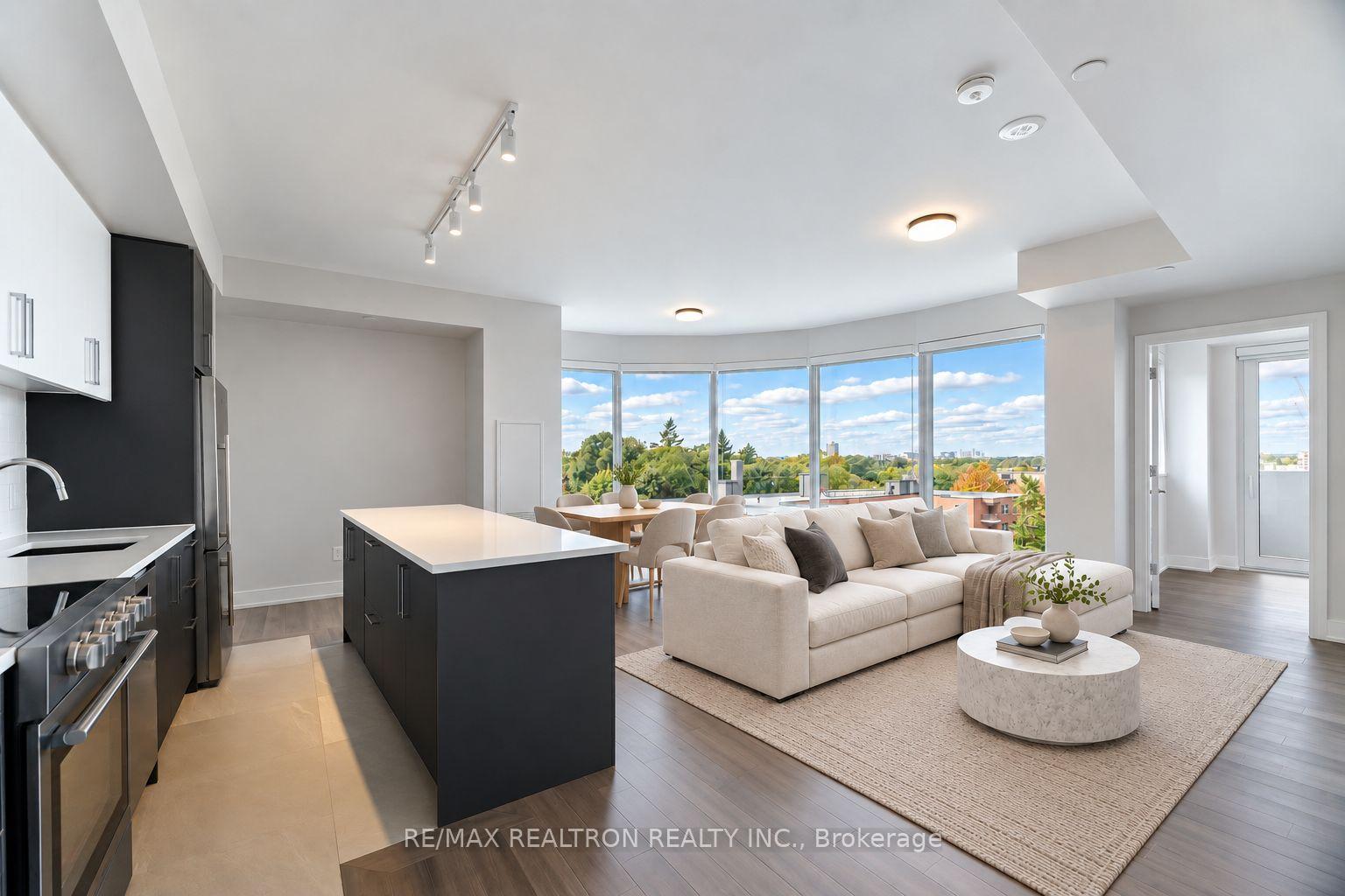 2525 Bathurst Street 507, Toronto Unit: 507