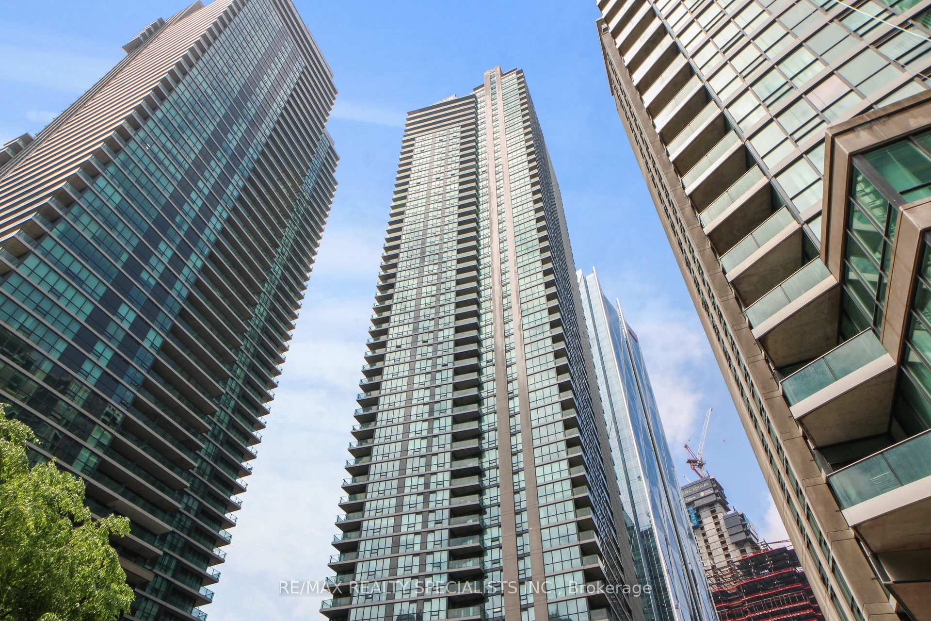 18 Harbour Street 3004, Toronto Unit: 3004