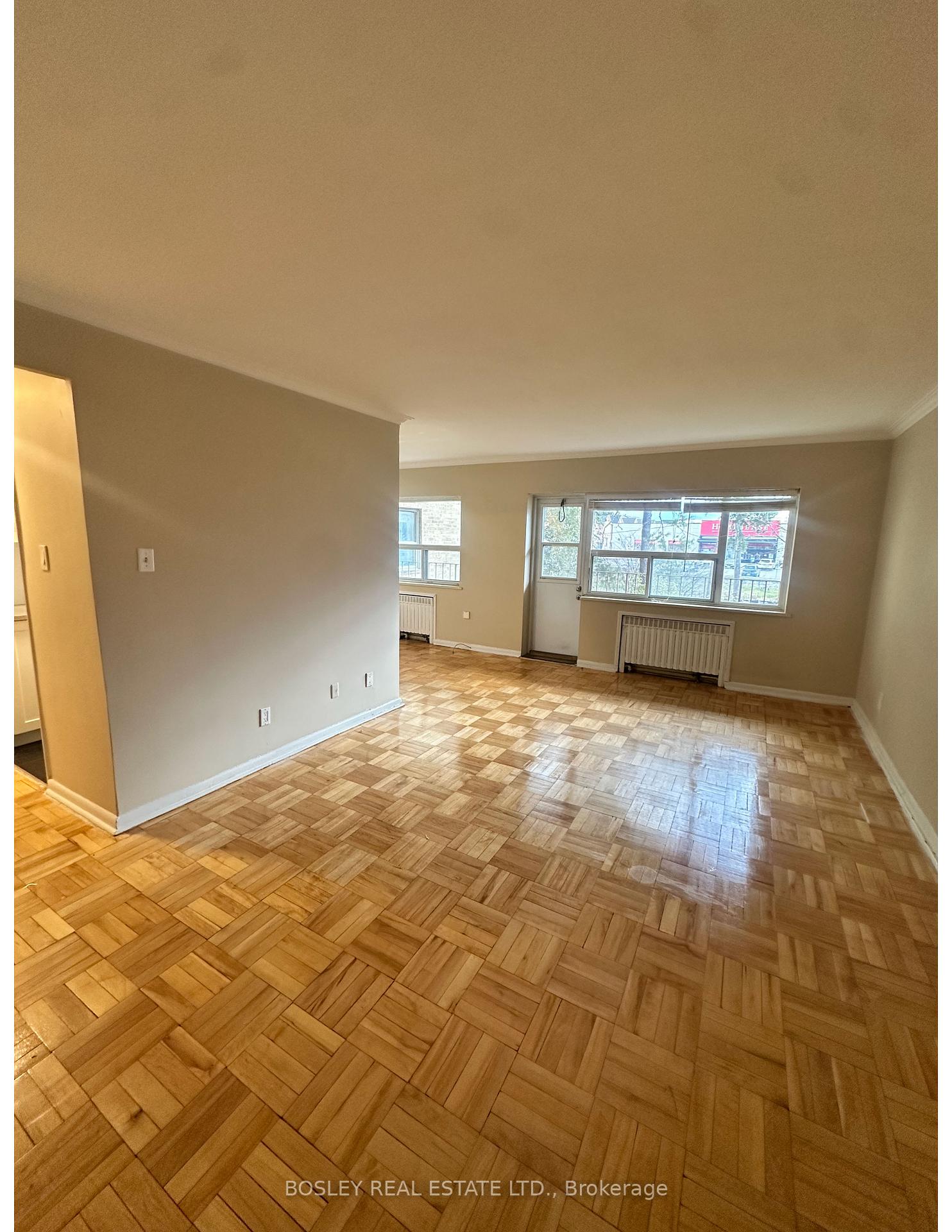 970 Eglinton Avenue E 210, Toronto Unit: 210
