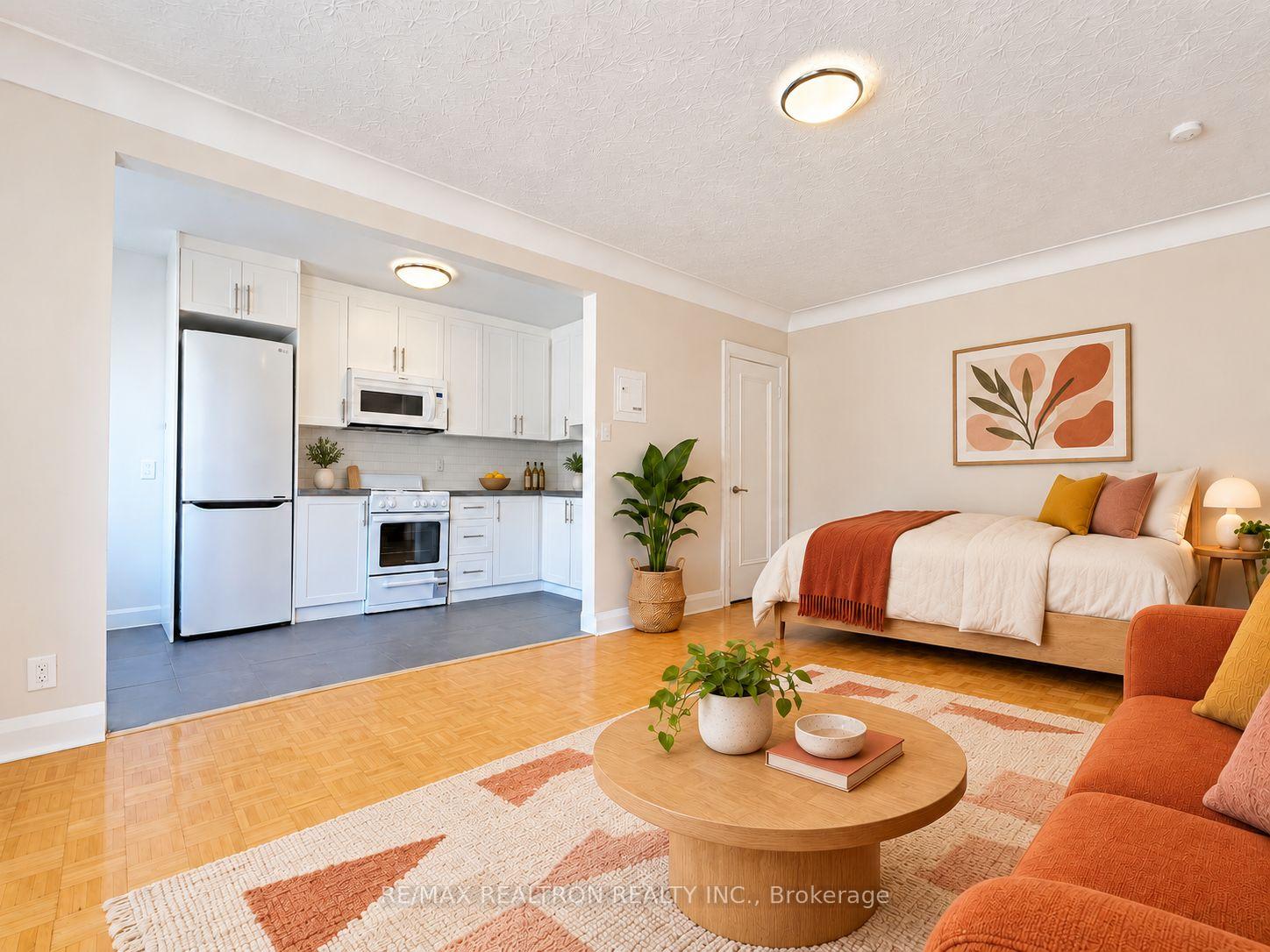 394 Avenue Road 606, Toronto Unit: 606
