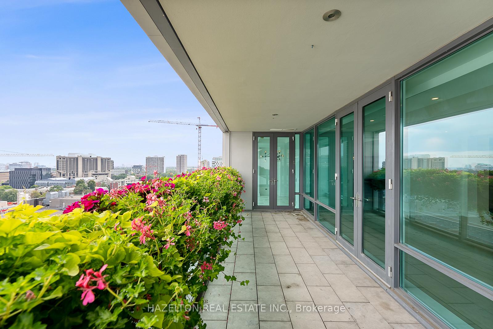 206 Bloor Street W 1402, Toronto Unit: 1402