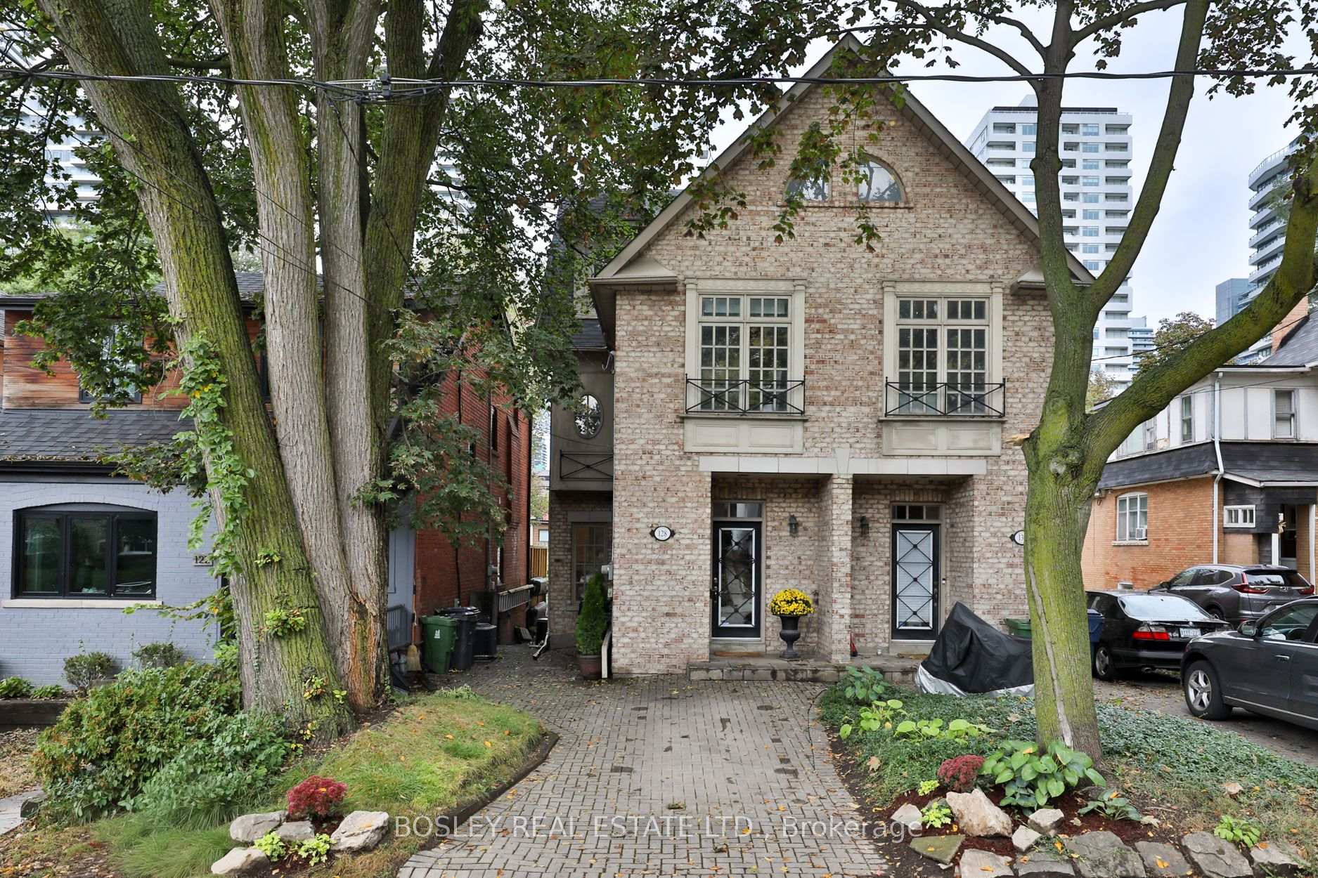 128 Hillsdale Avenue E Toronto