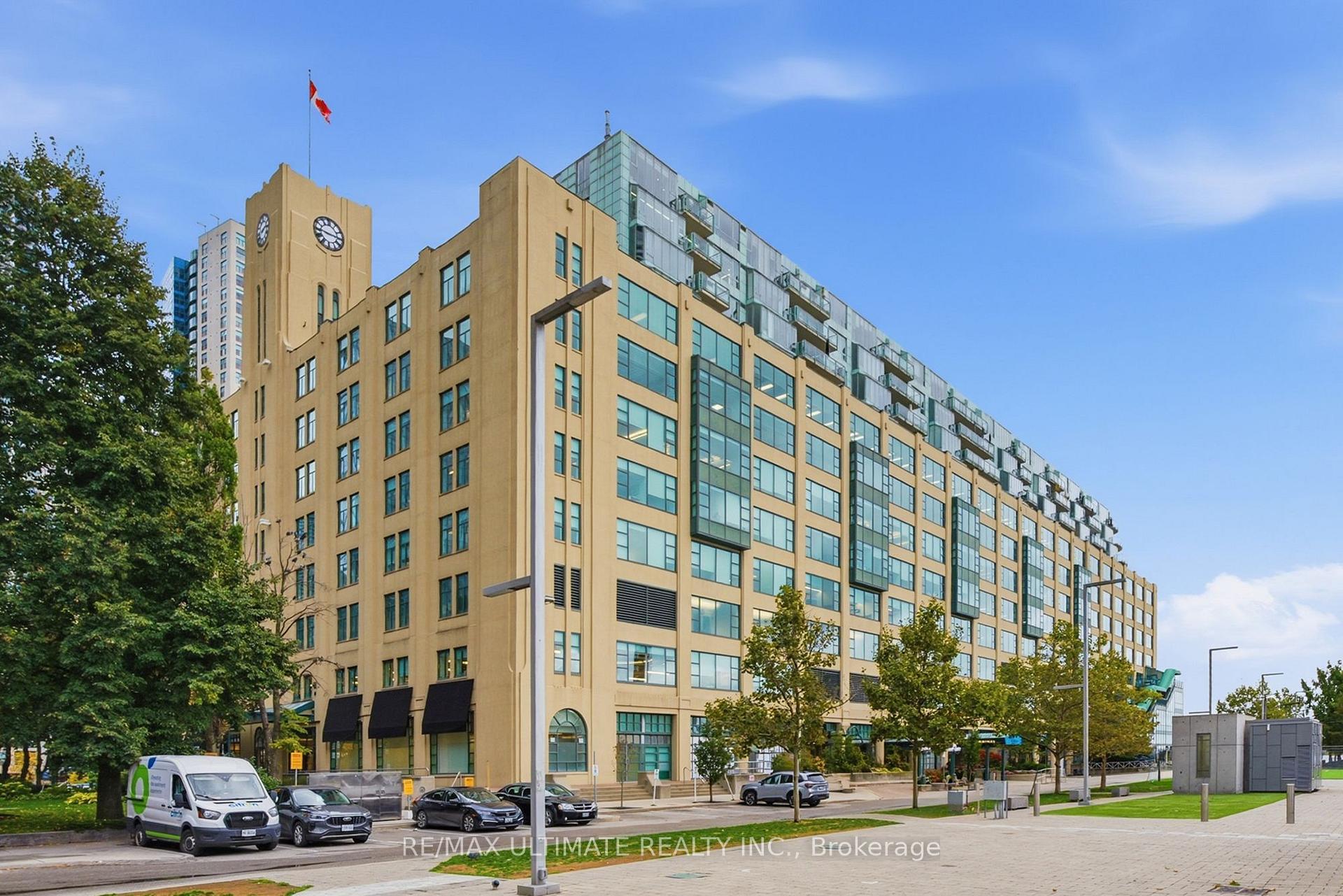 211 Queens Quay W 1105, Toronto Unit: 1105