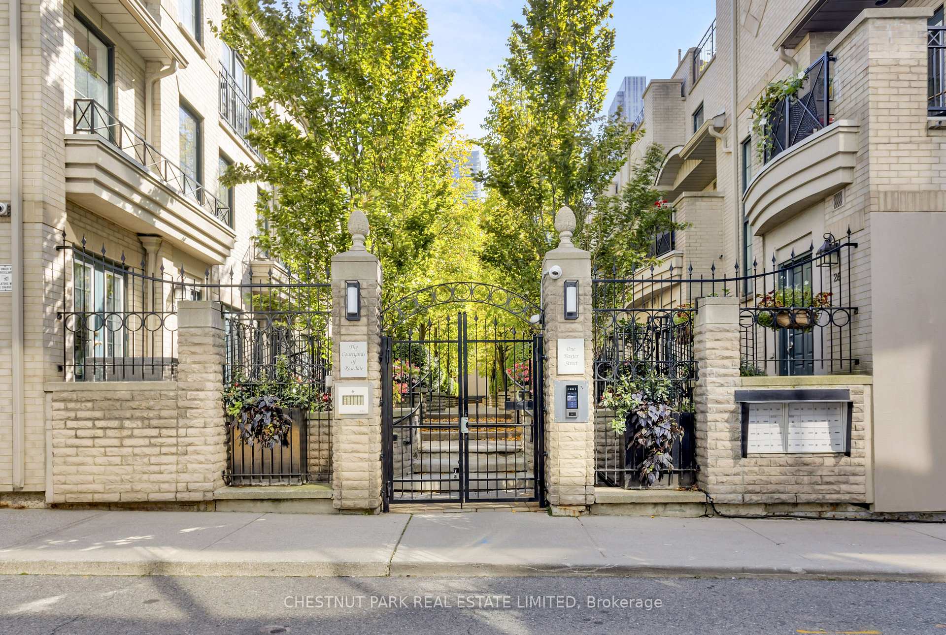 1 Baxter Street Th17 Toronto Unit Th17