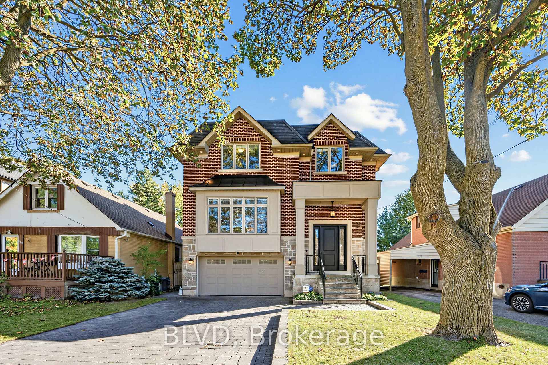 233 Poyntz Avenue Toronto