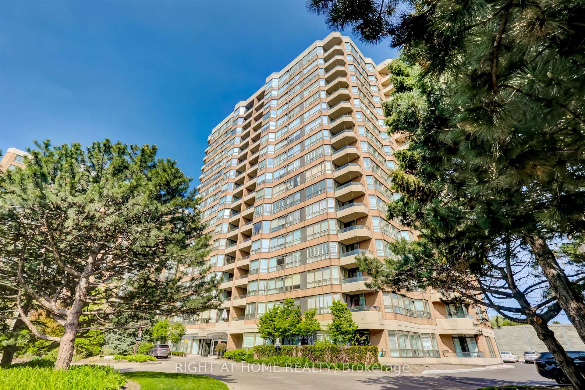 268 Ridley Boulevard 611 Toronto Unit 611