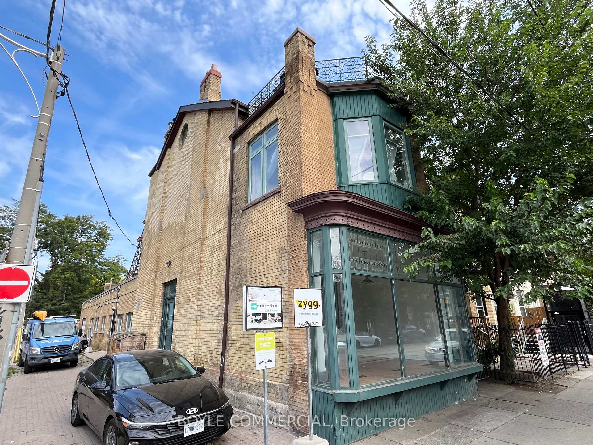 410 Dundas Street E Toronto