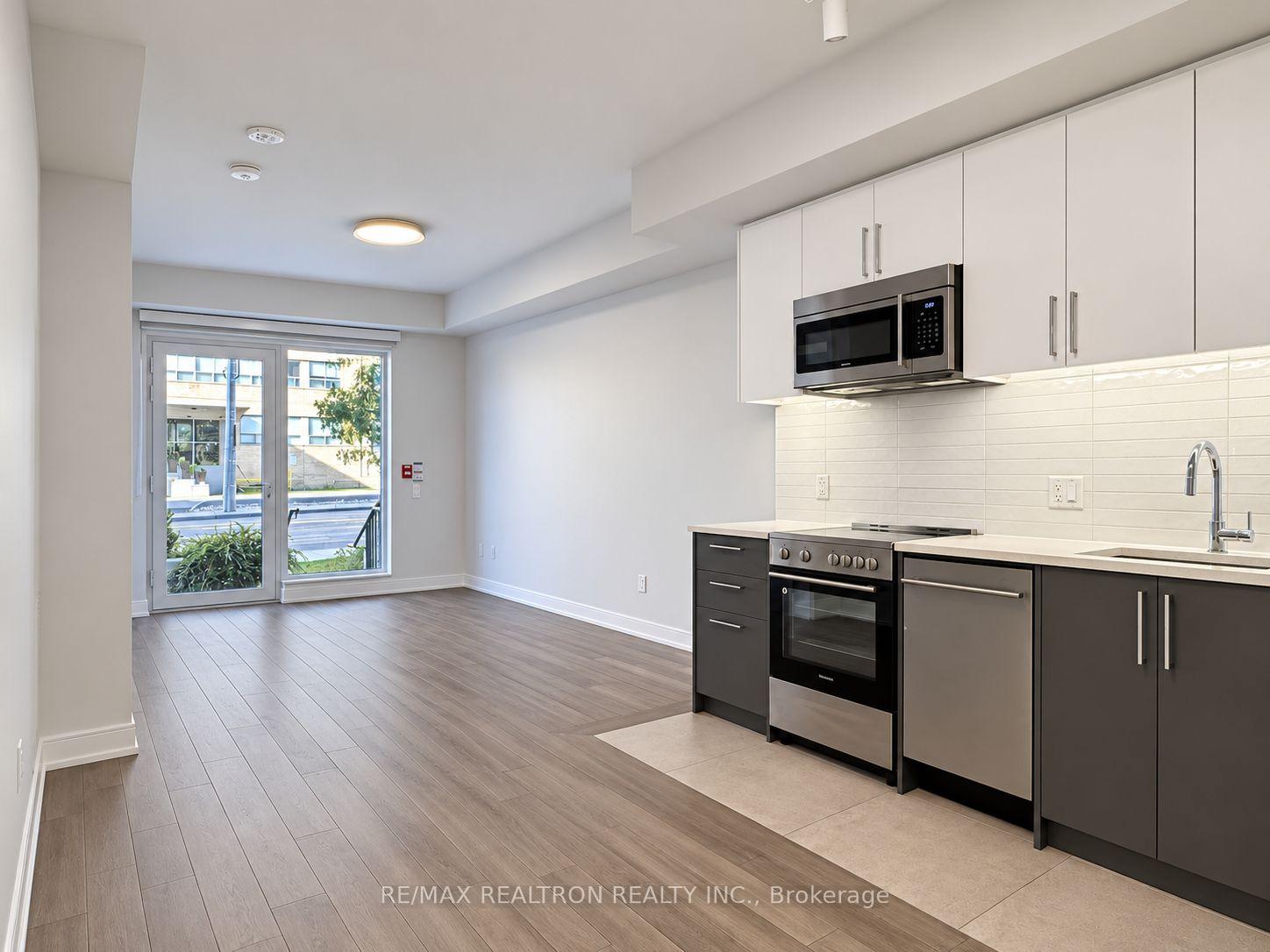 2525 Bathurst Street 103, Toronto Unit: 103
