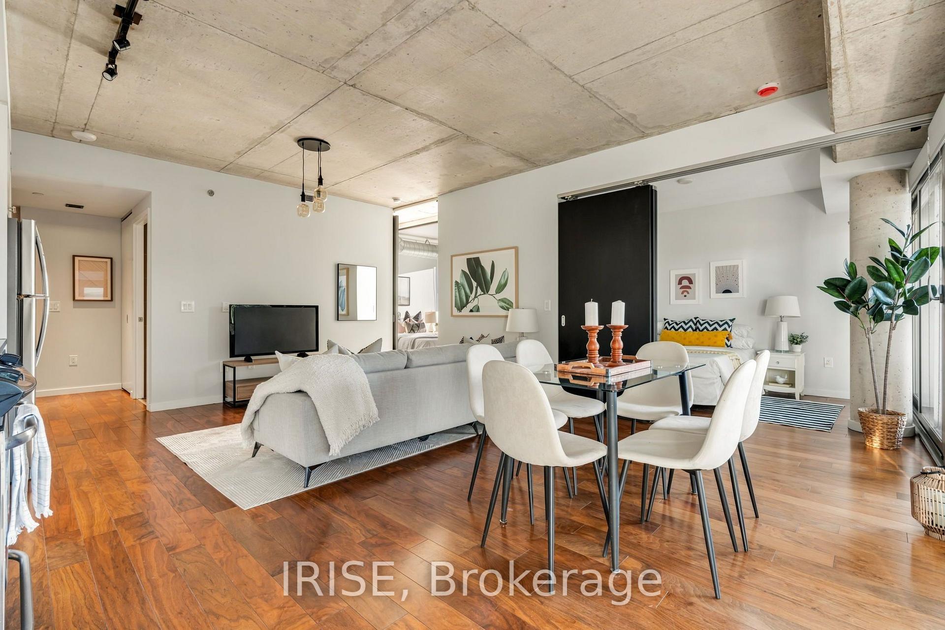 32 Trolley Crescent 918 Toronto Unit 918