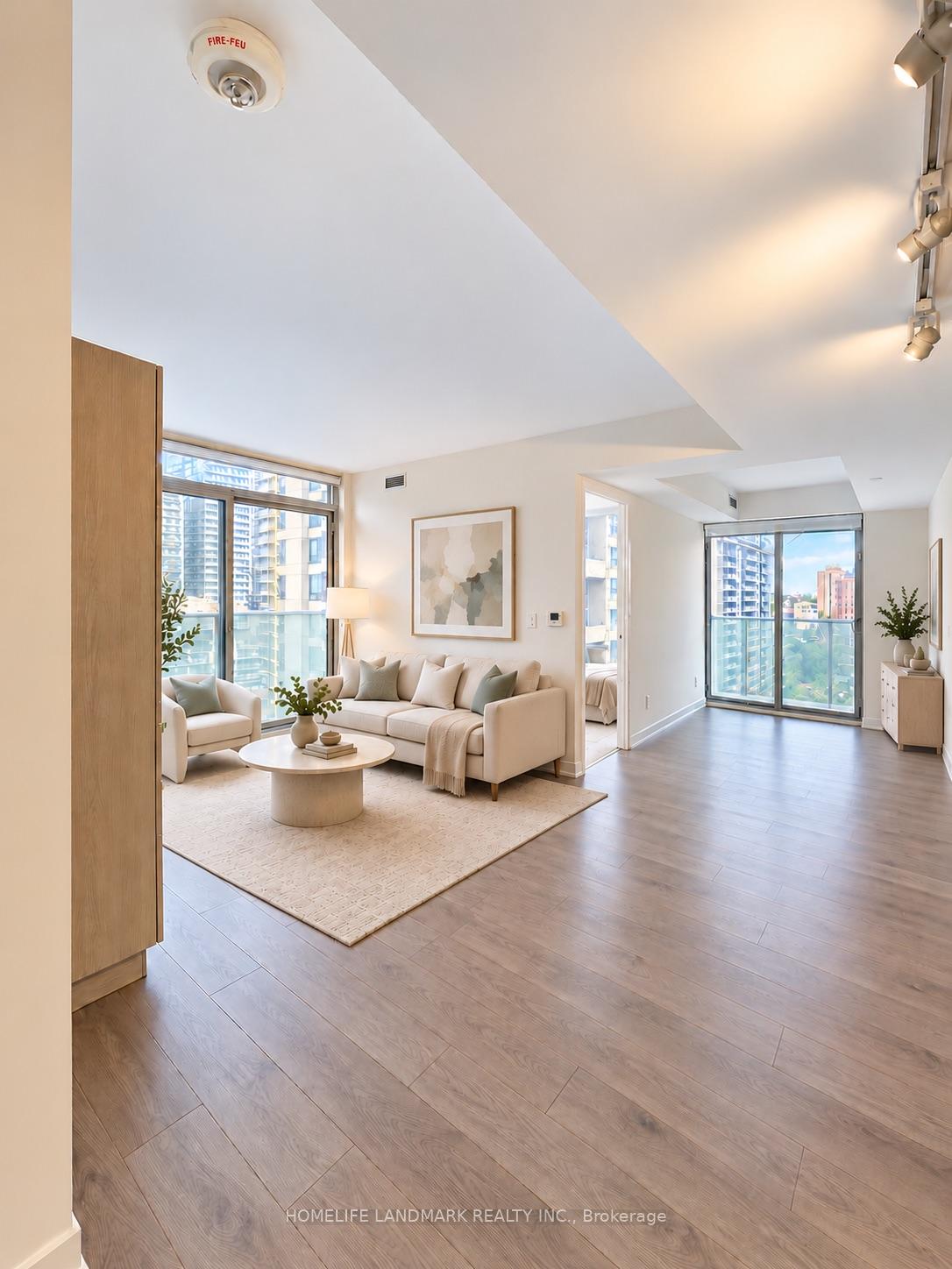 501 Yonge Street 905 Toronto Unit 905