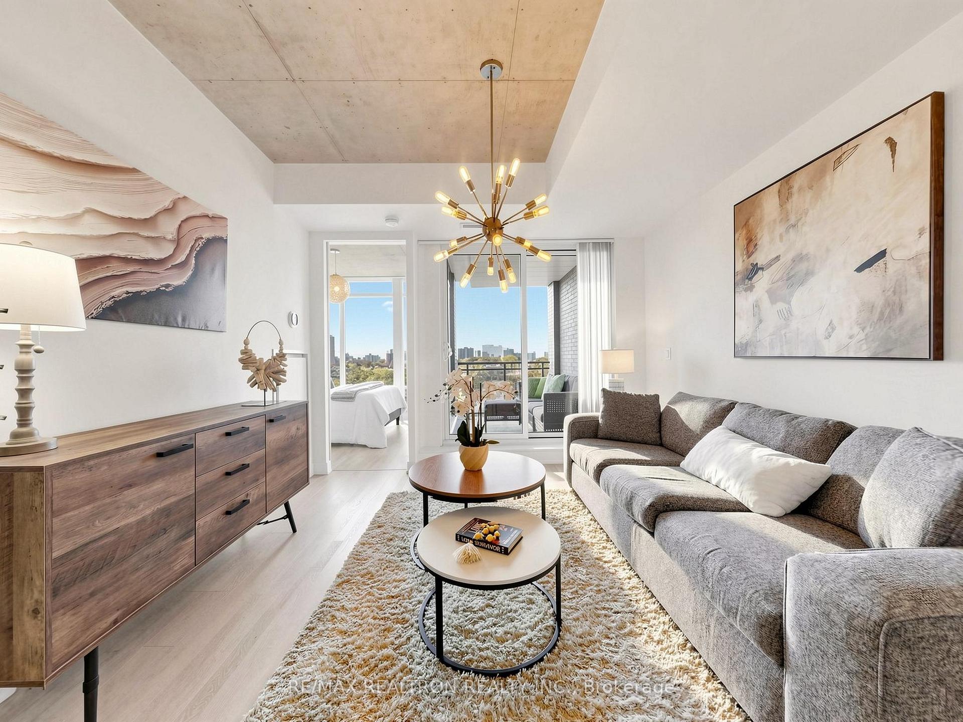 20 Minowan Miikan Lane 814 Toronto Unit 814