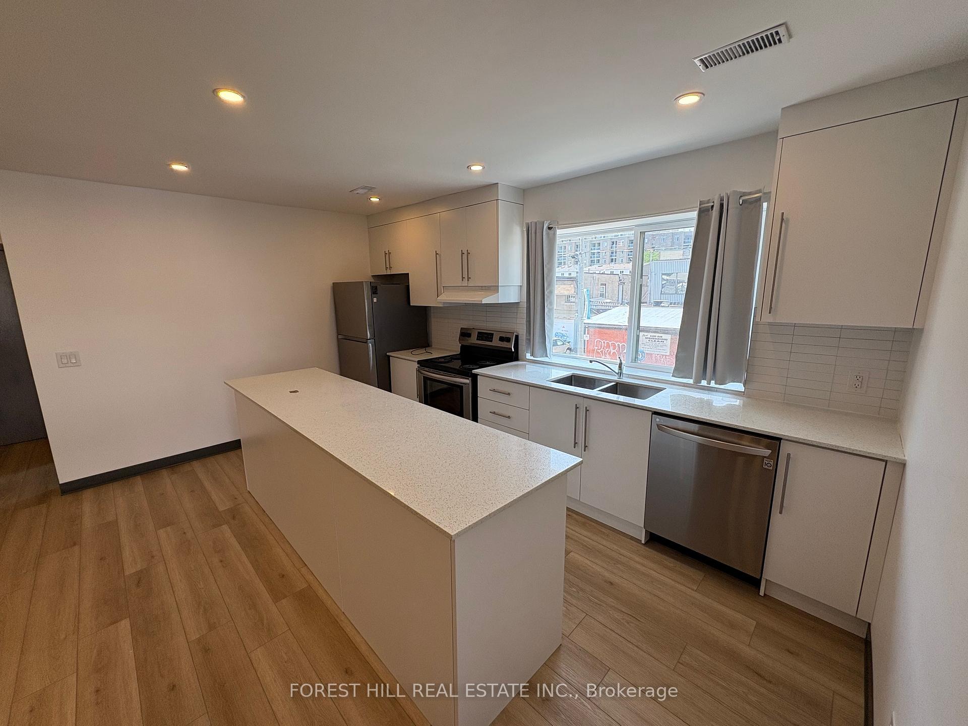 2879 Danforth Avenue 2