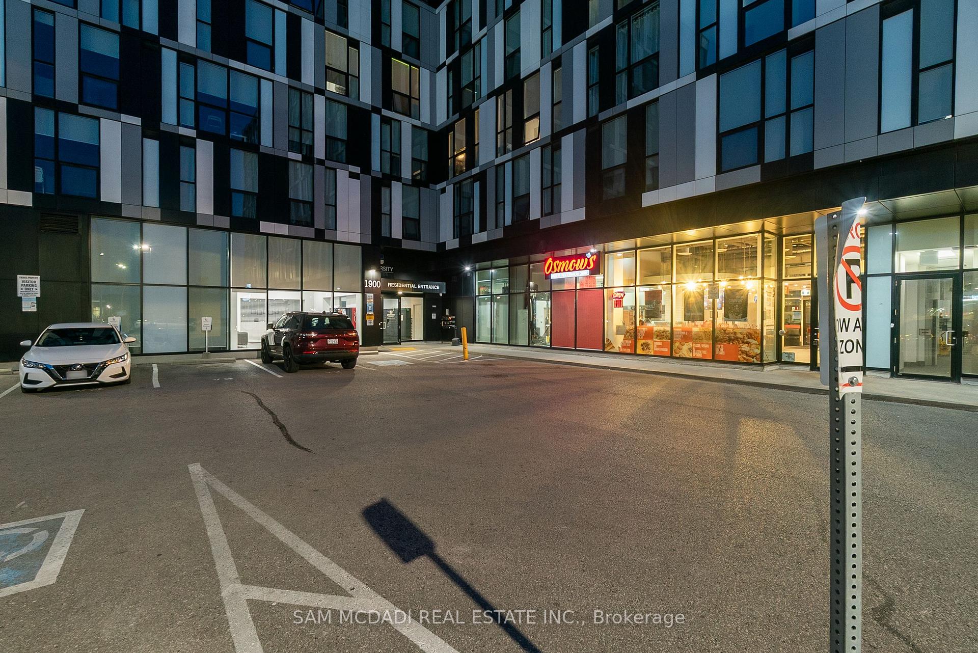 1900 Simcoe Street N 319