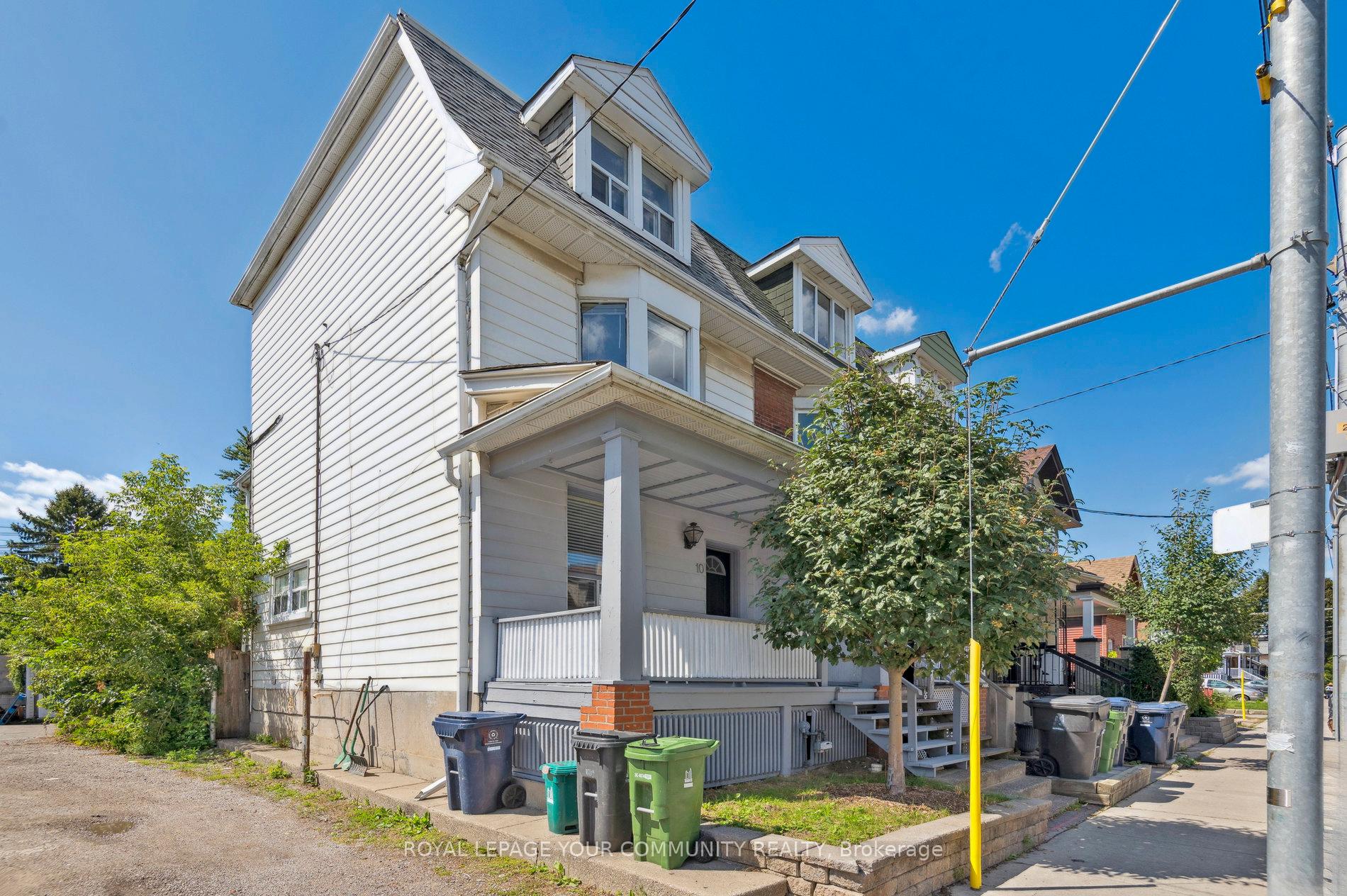 10 Coxwell Avenue Unit 1
