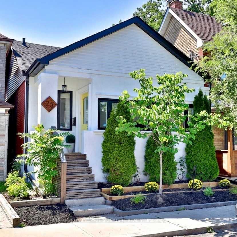 20 Amroth Avenue Main