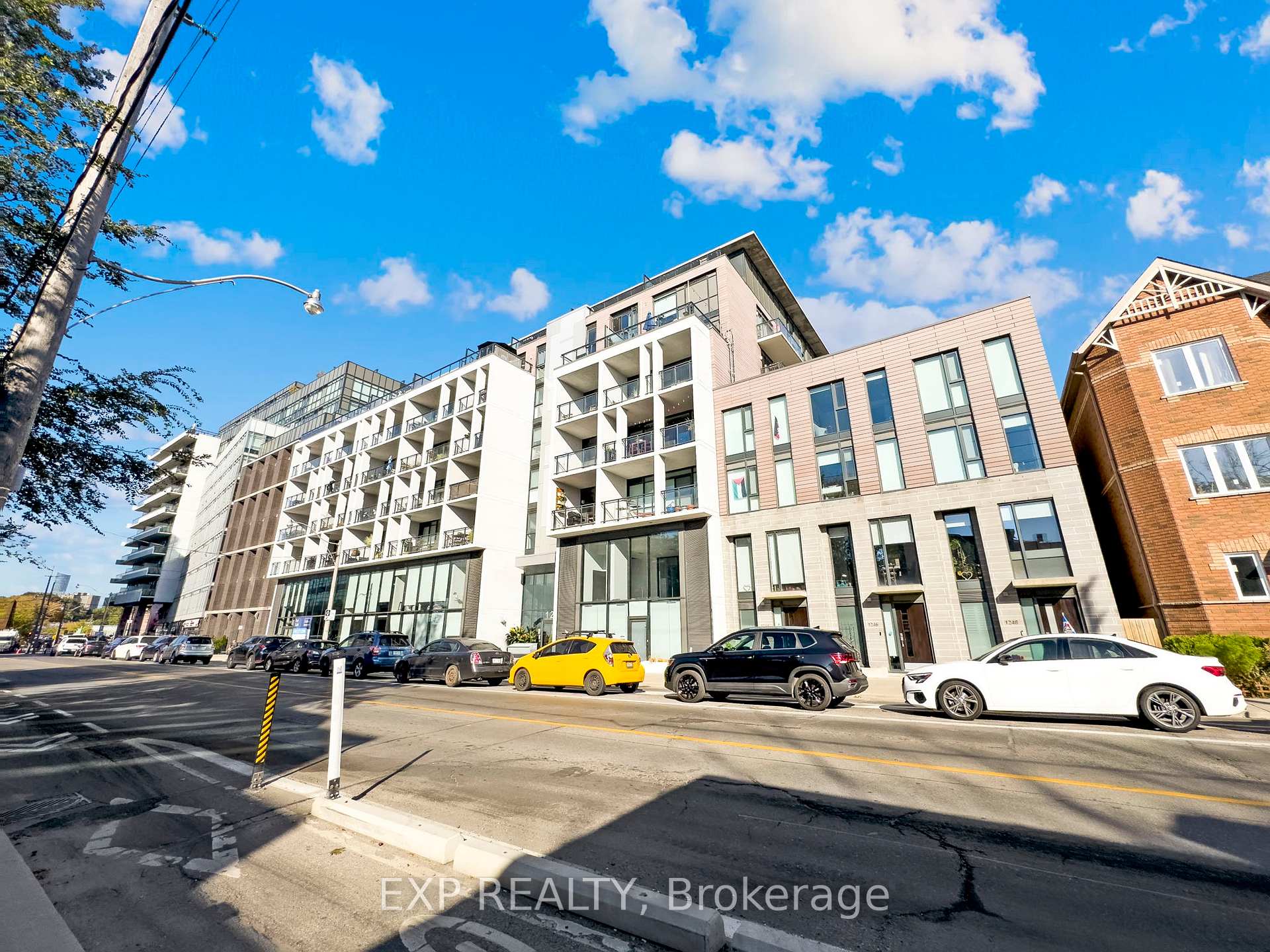 1238 Dundas St Street E 804