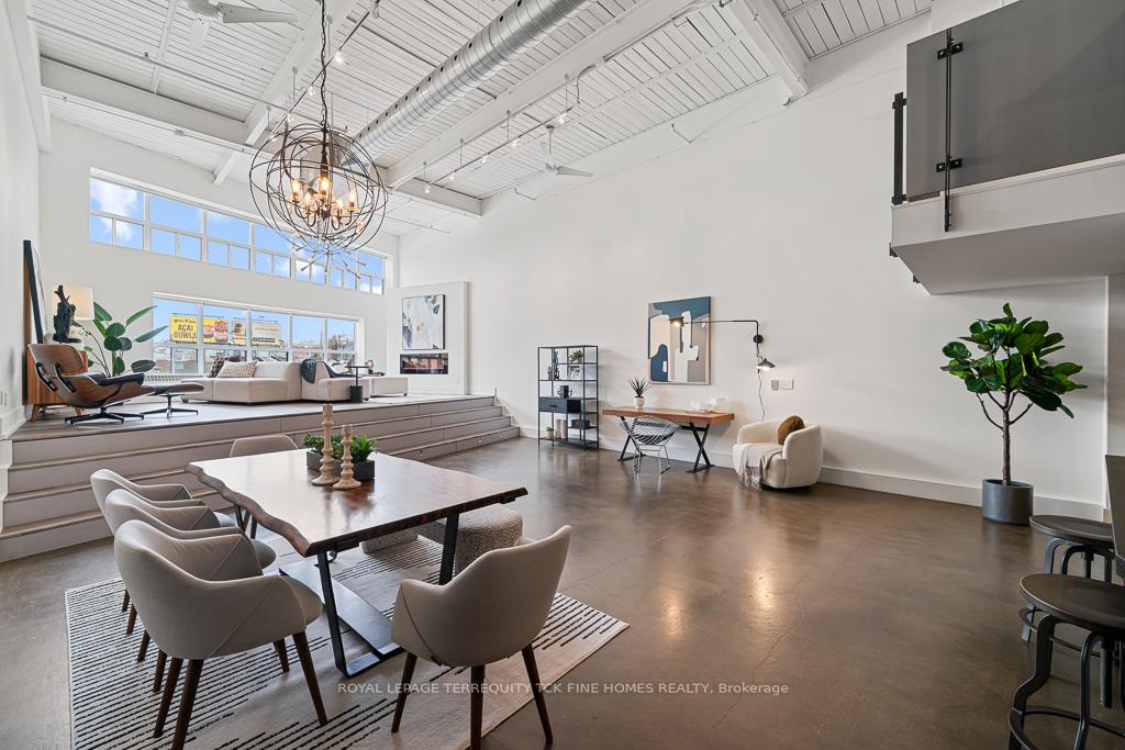 1173 Dundas Street E 225