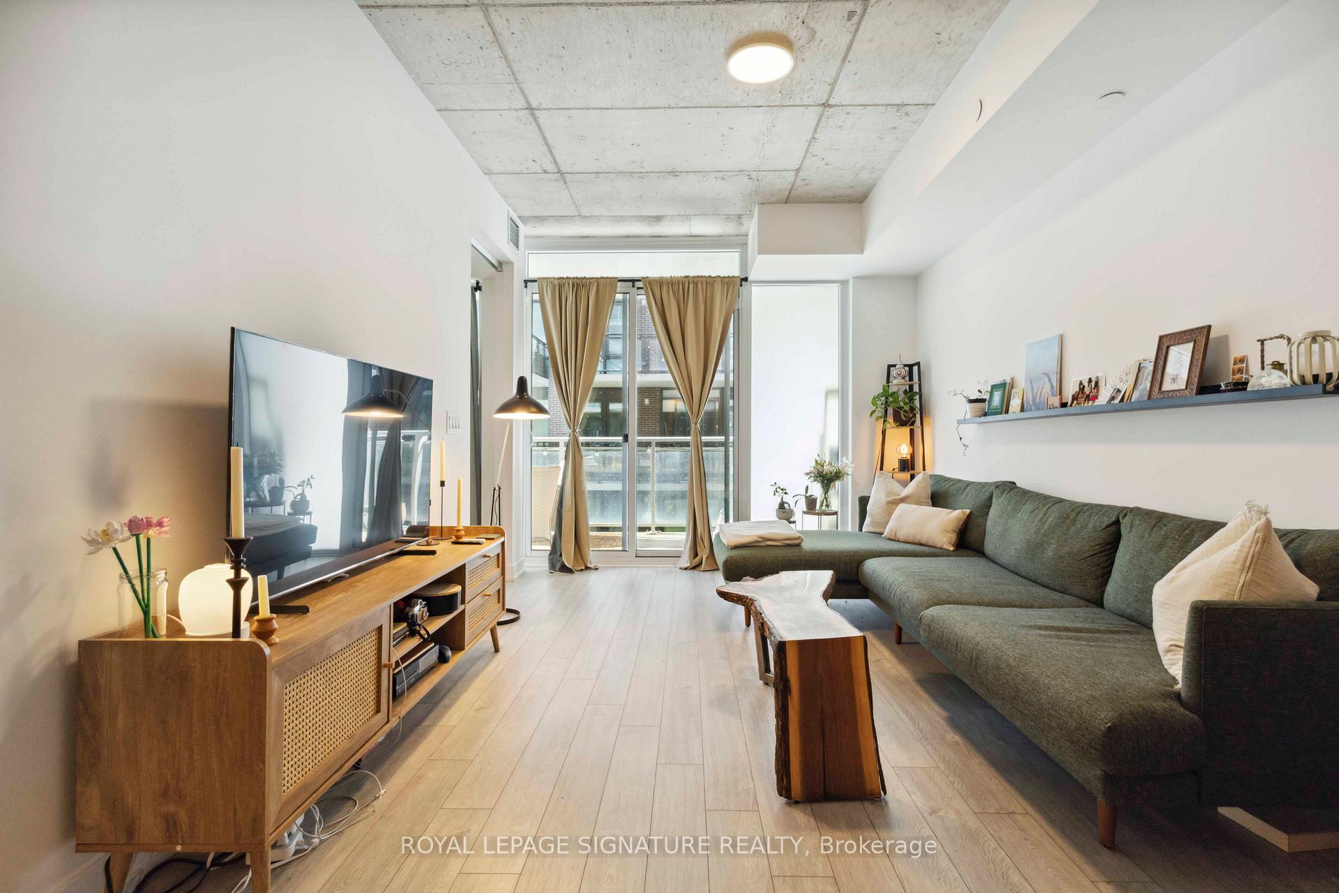 665 Queen Street E 313