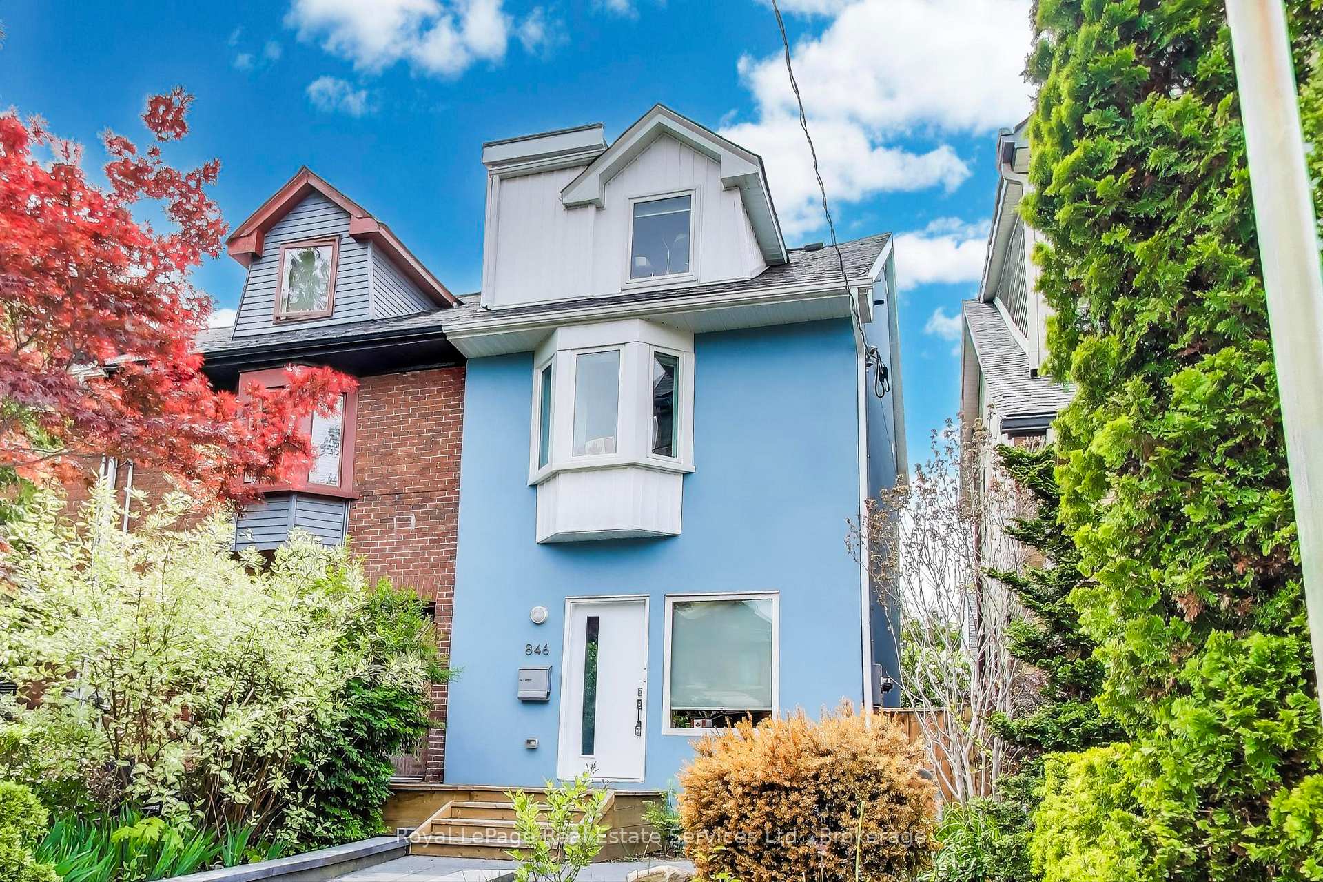 846 Carlaw Avenue Main