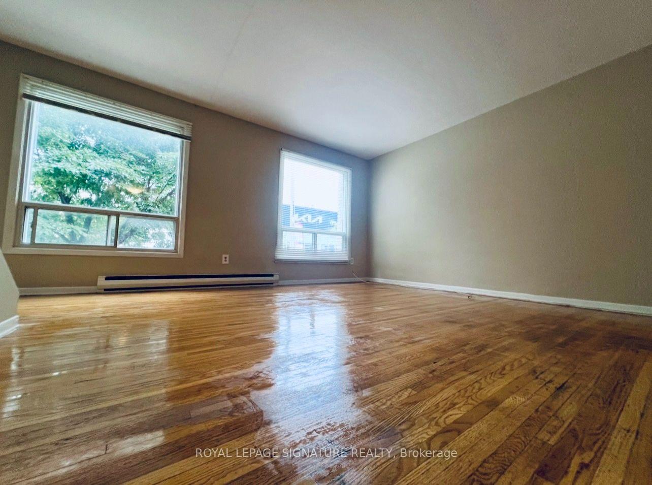 2203 Danforth Avenue A, Toronto Unit: A
