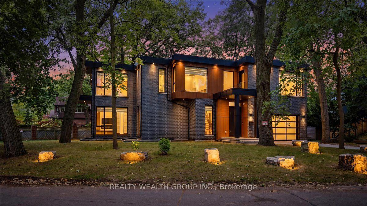 2 Kingsbury Crescent Toronto