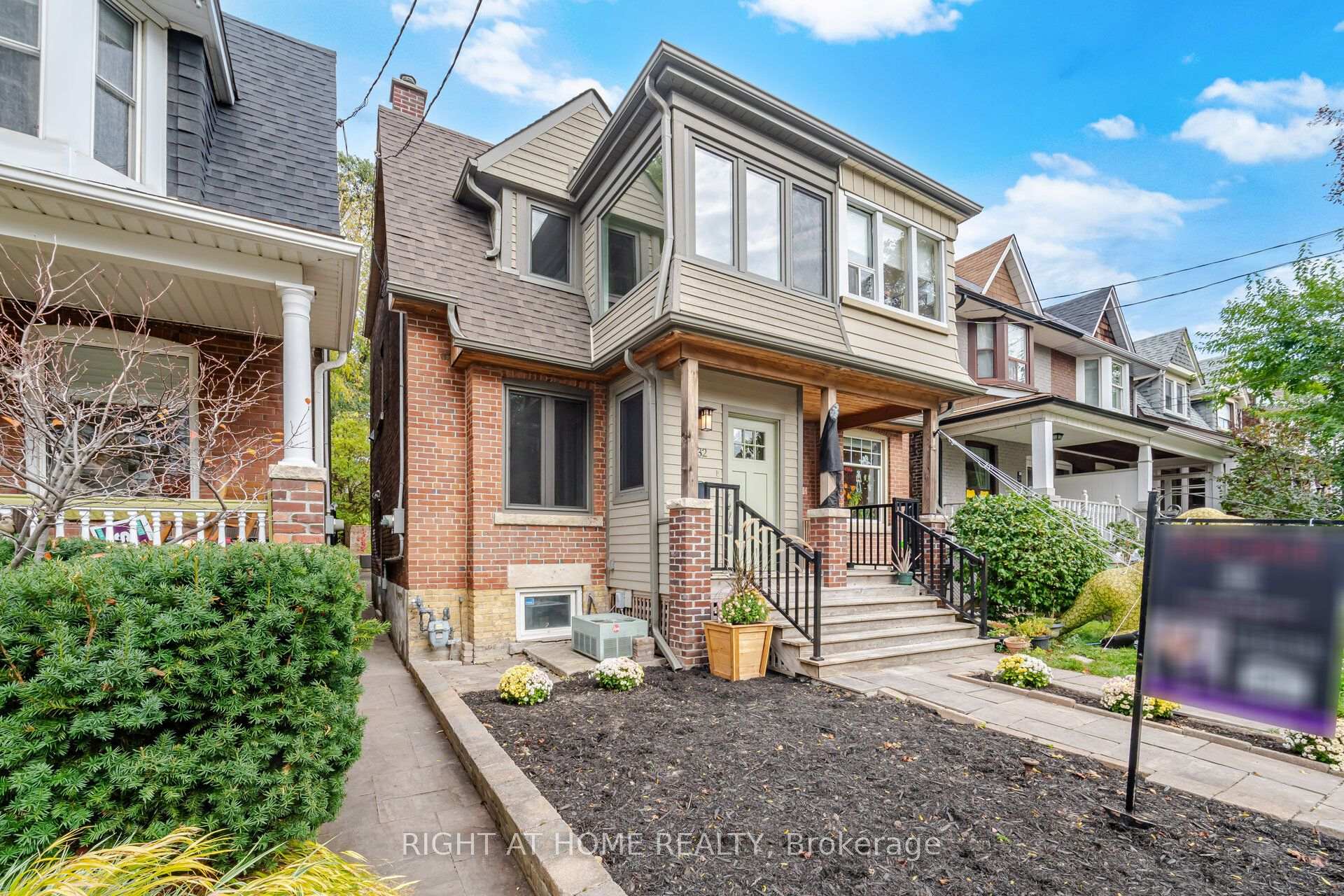 32 Eastmount Avenue Toronto