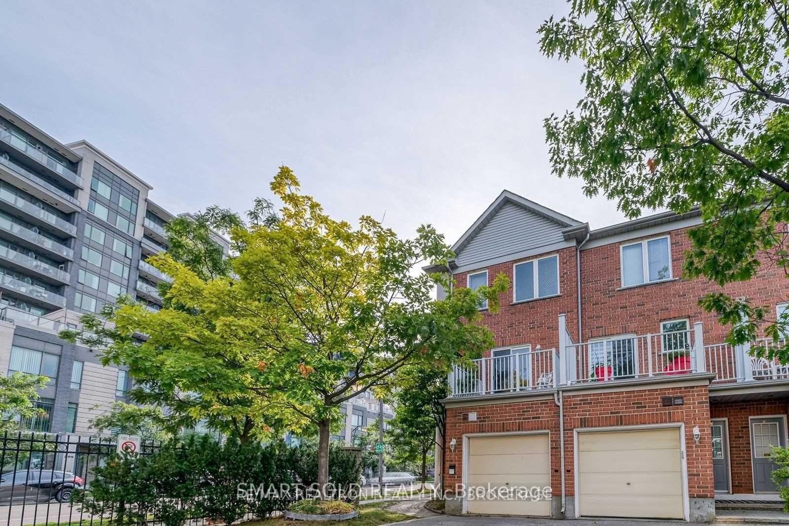 76e Leitchcroft Crescent