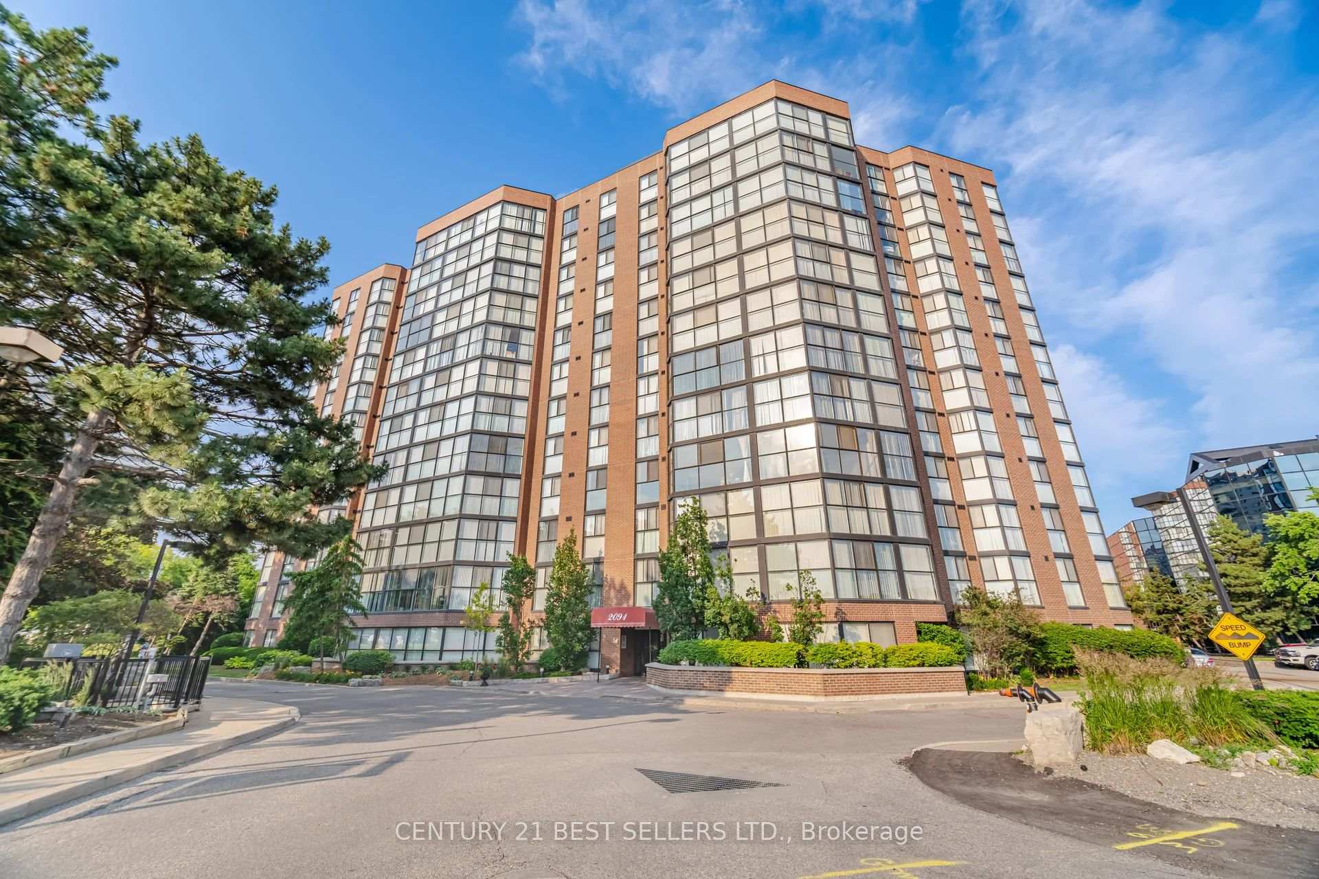 2091 Hurontario Street 1107