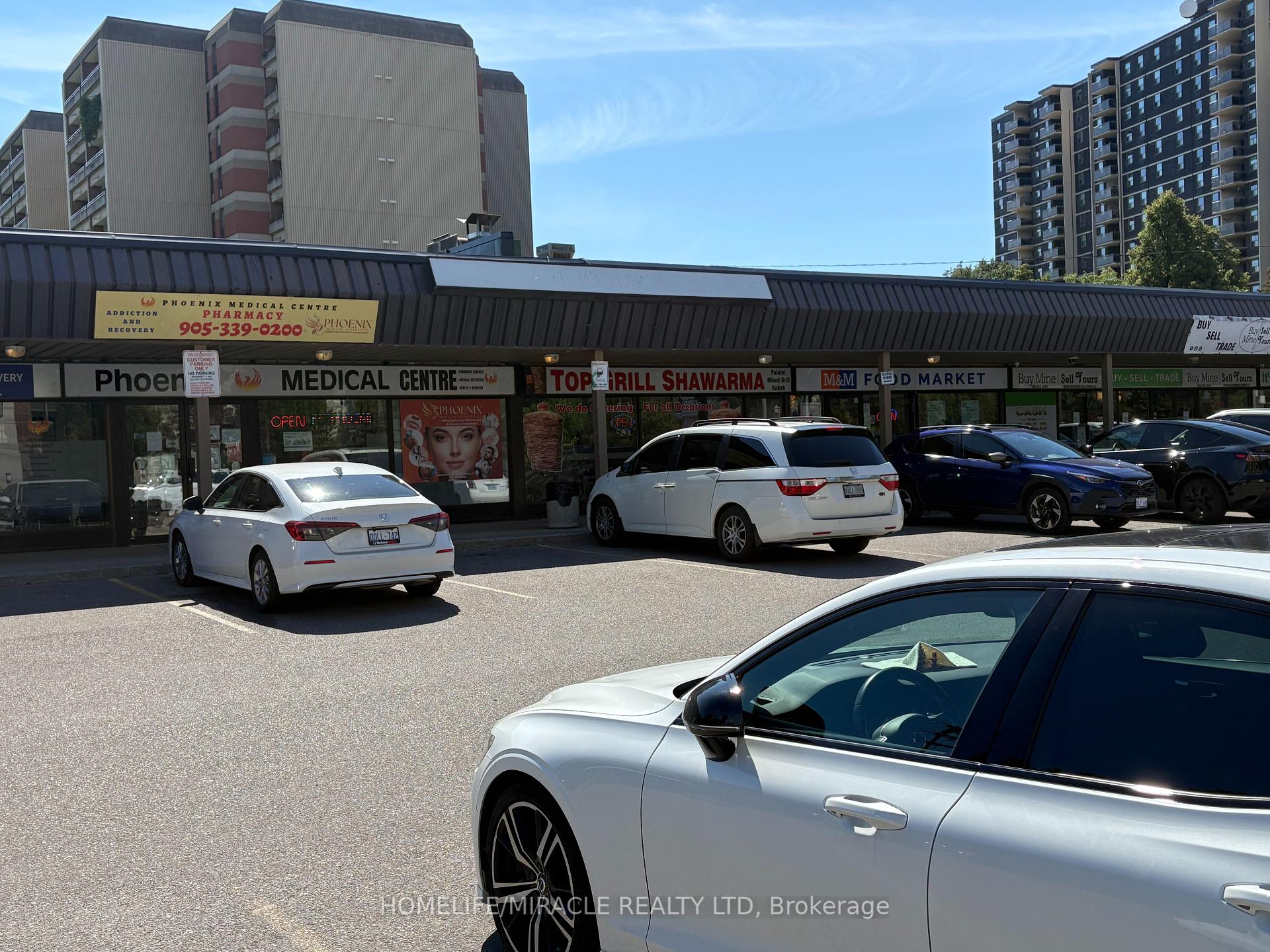 1900 Lakeshore Road W 6