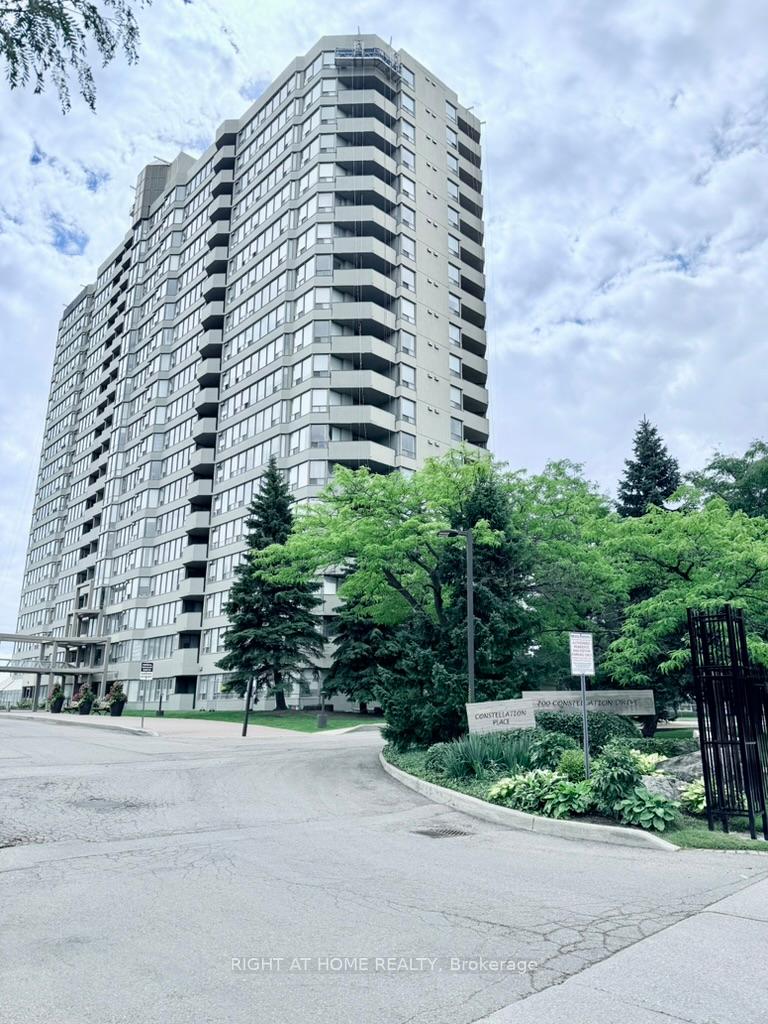 700 Constellation Drive 1808