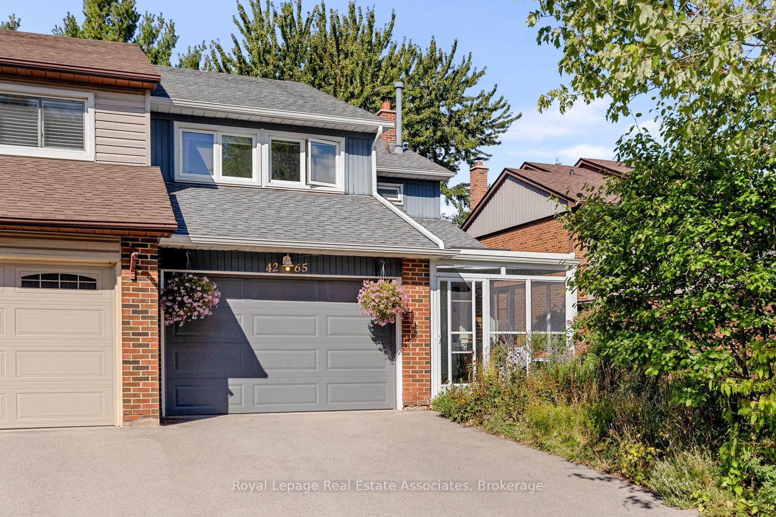 4265 Thom Gardens