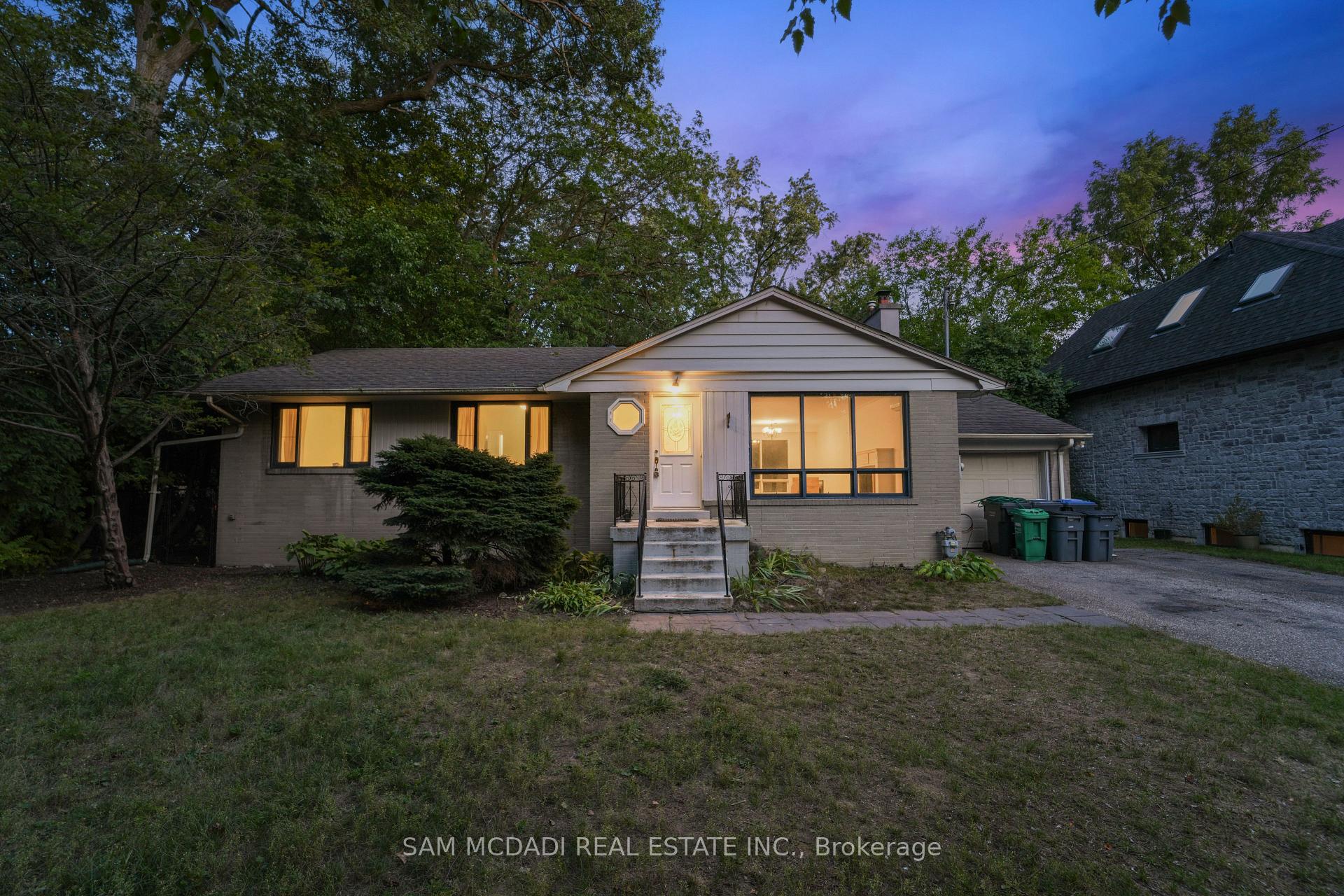 1302 Martley Drive, Mississauga