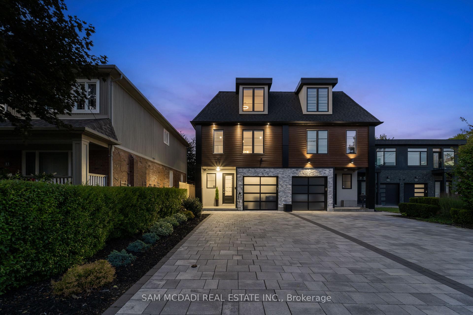 11B Maple Avenue N, Mississauga