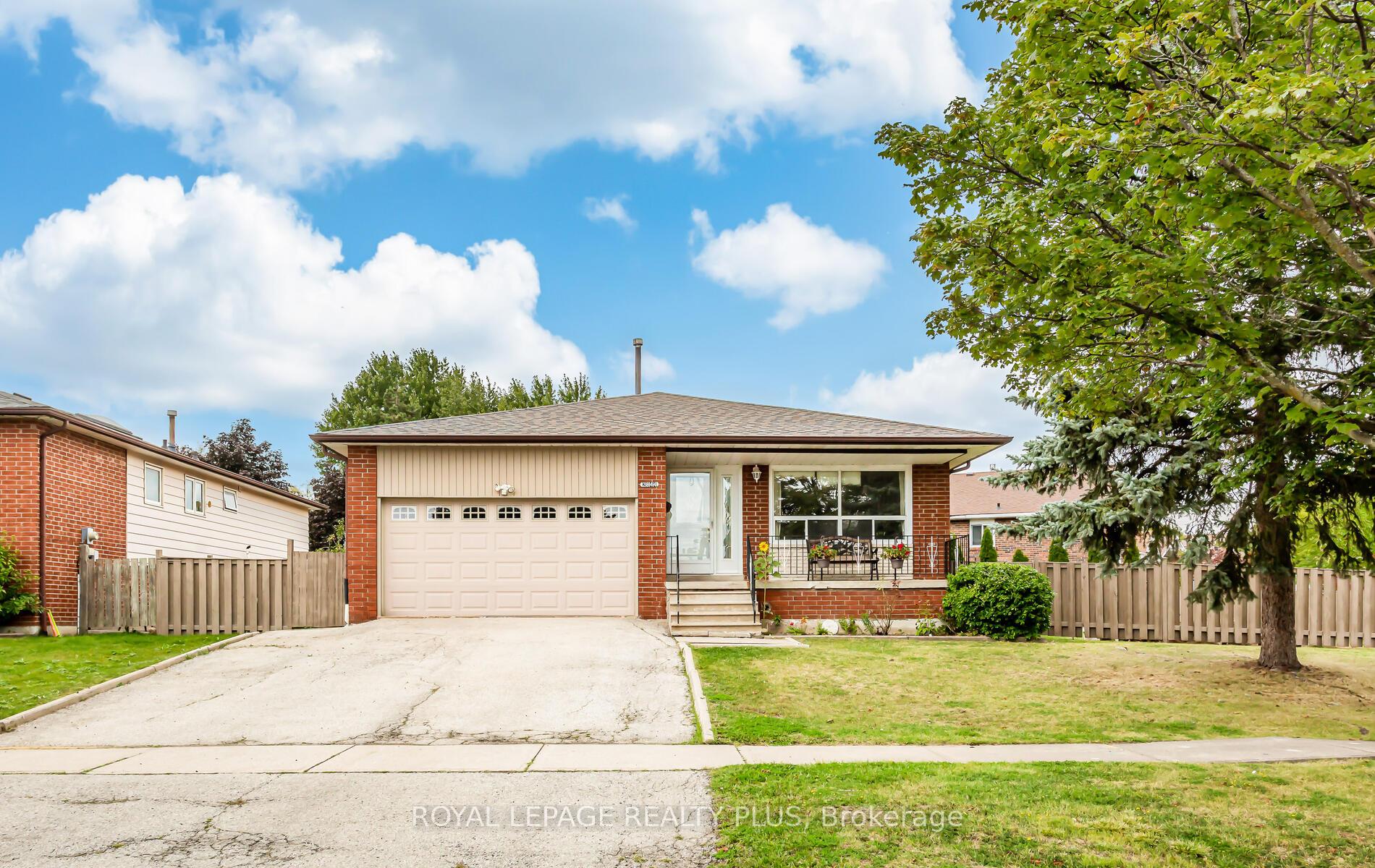 2844 Kingsberry Crescent Upper