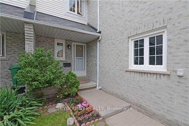 5205 Glen Erin Drive 11A