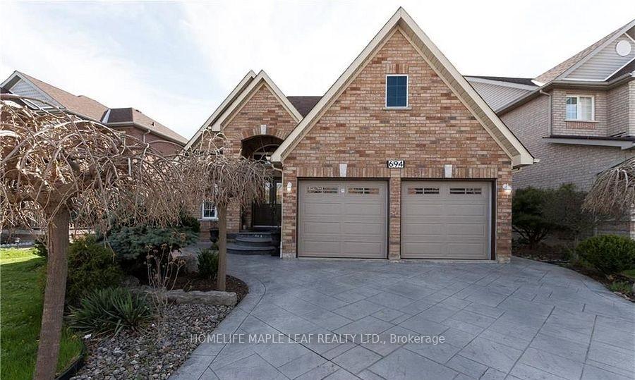 694 Gypsy Fly Crescent