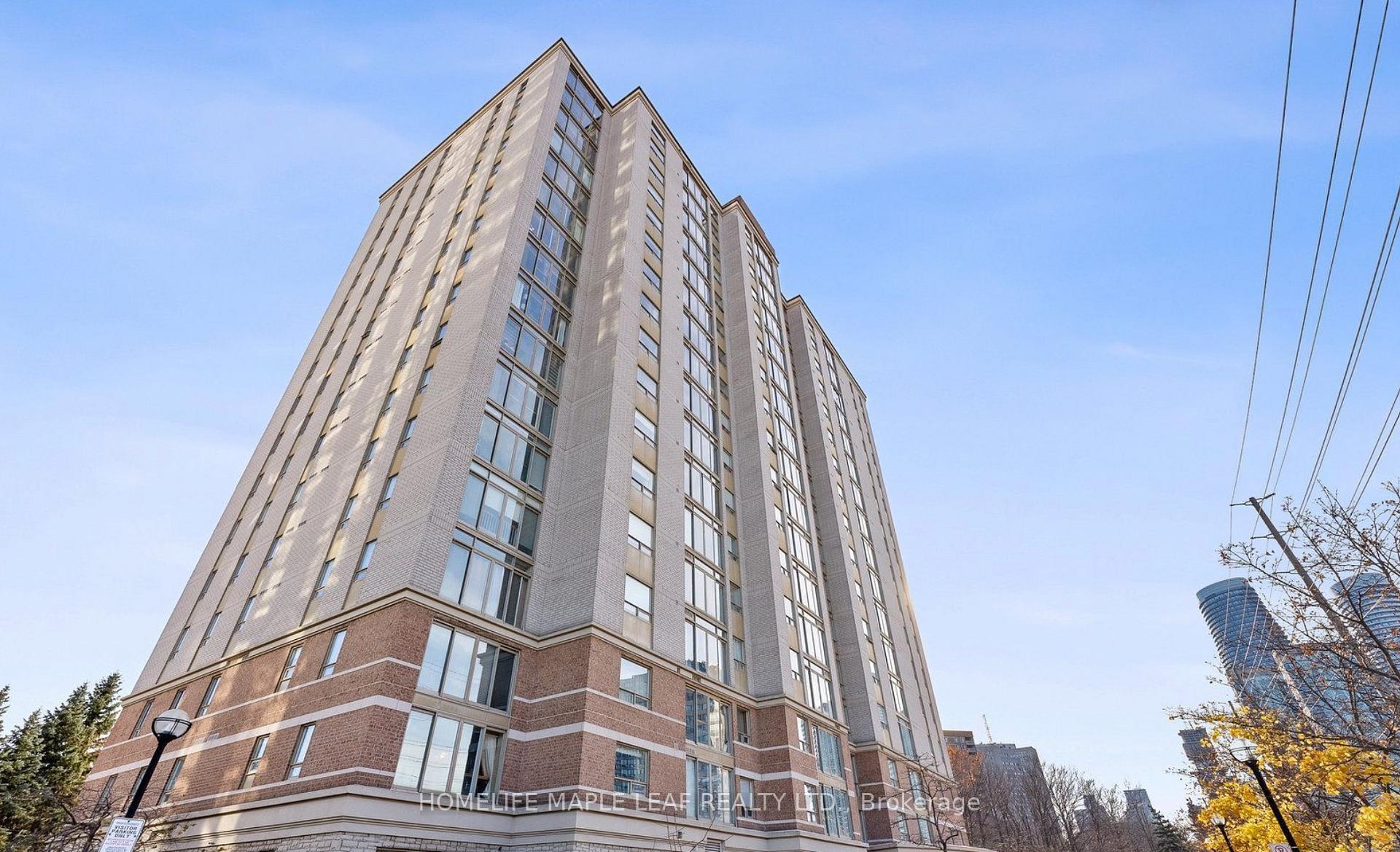 200 Burnhamthorpe Road E 1304