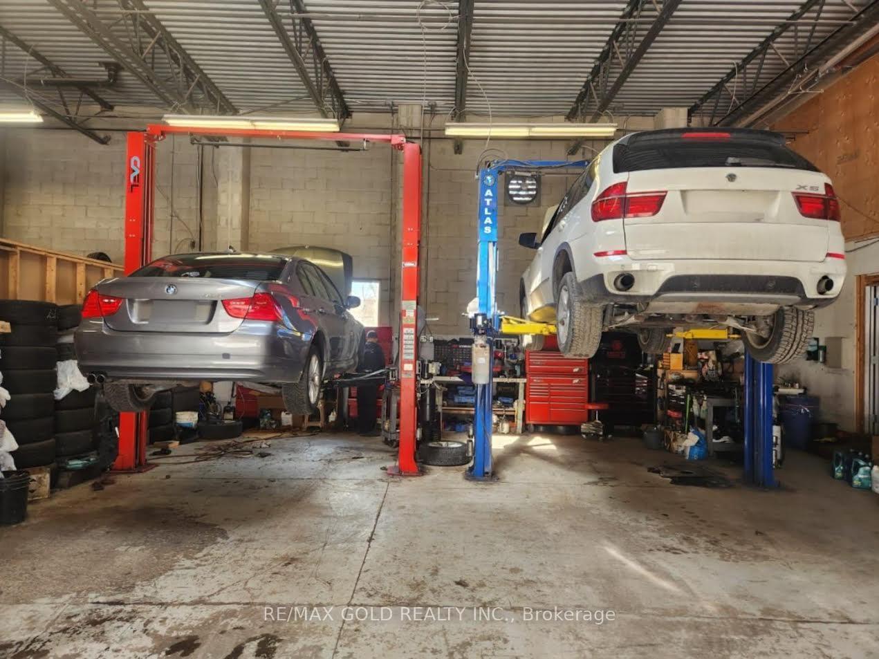 473 Hensall Circle B